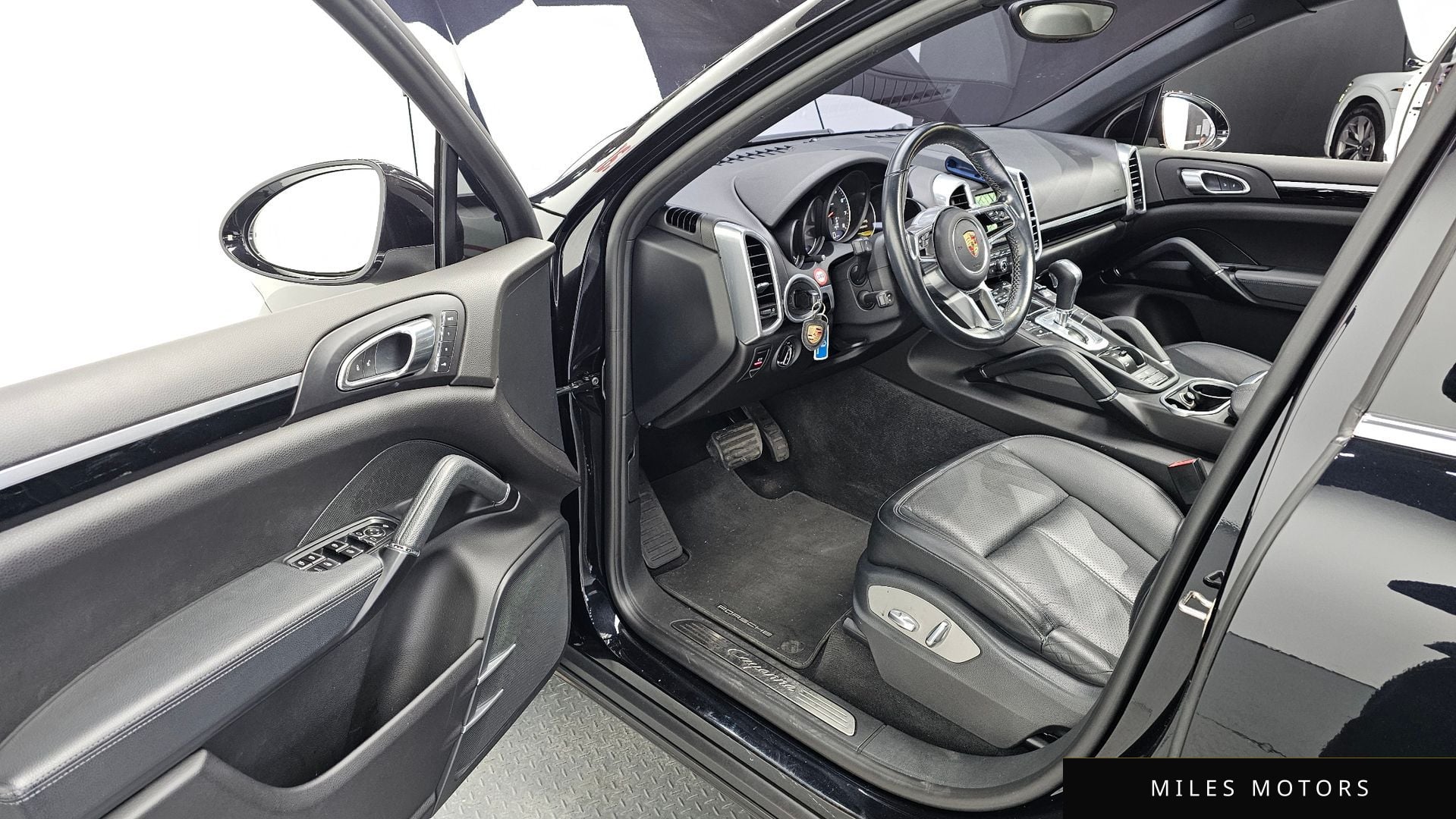 Porsche Cayenne 2016 — миниатюра 11