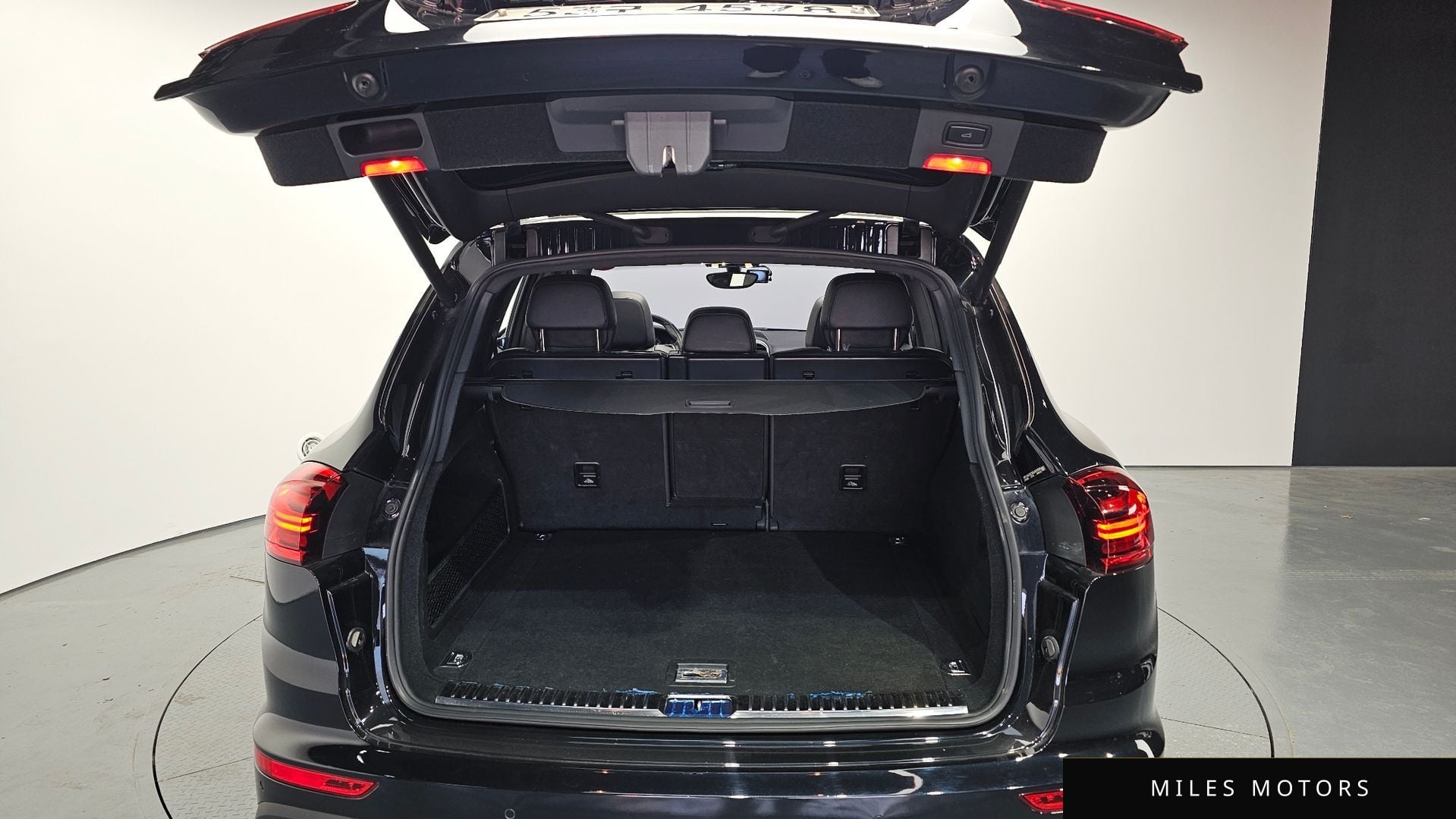 Porsche Cayenne 2016 — миниатюра 20