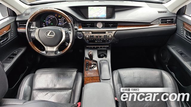 Лексус ES300h 2015 — миниатюра 7