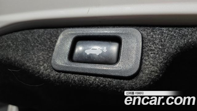 Лексус ES300h 2015 — миниатюра 19