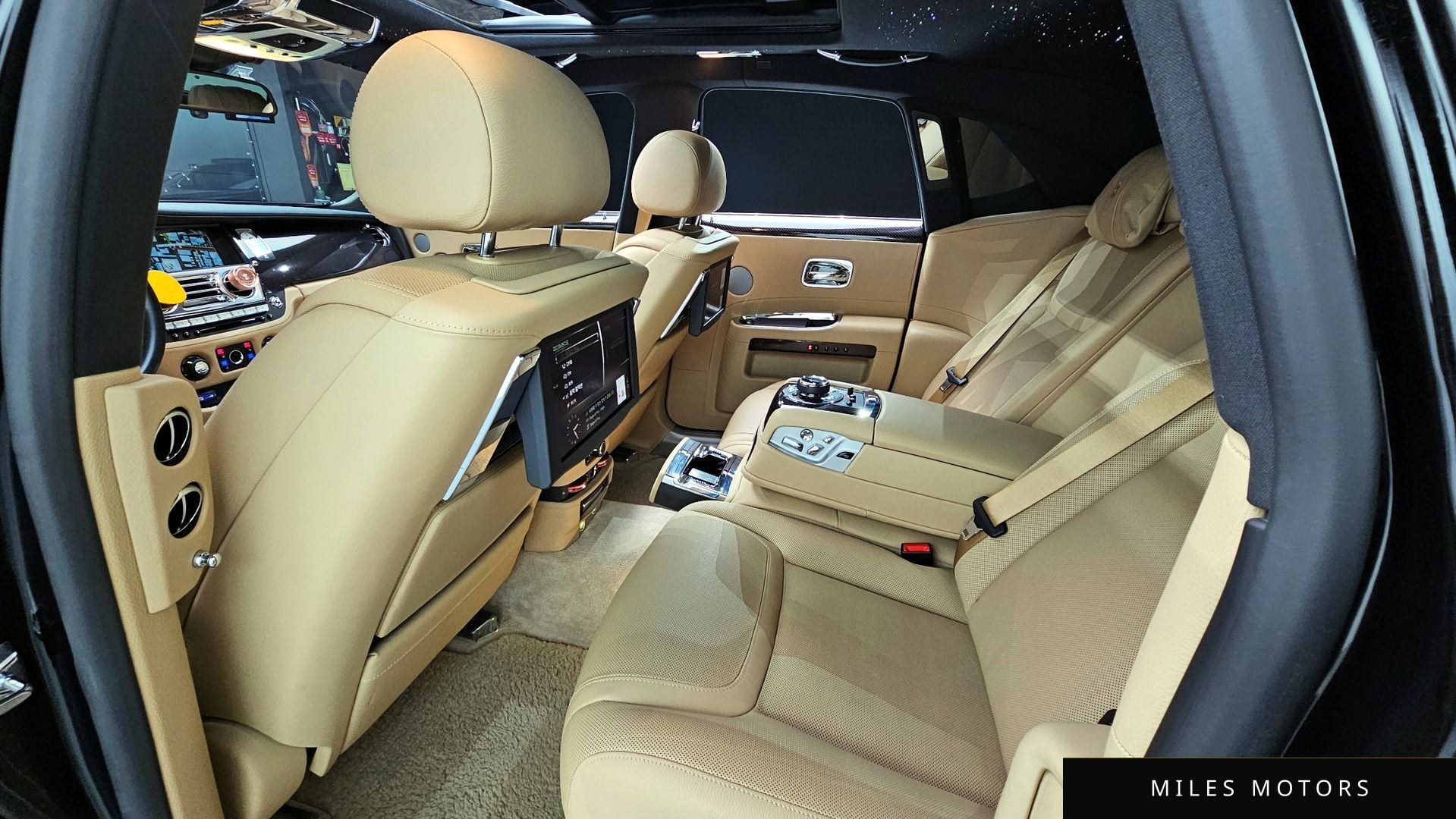 Rolls-Royce 고스트 2019 — миниатюра 12