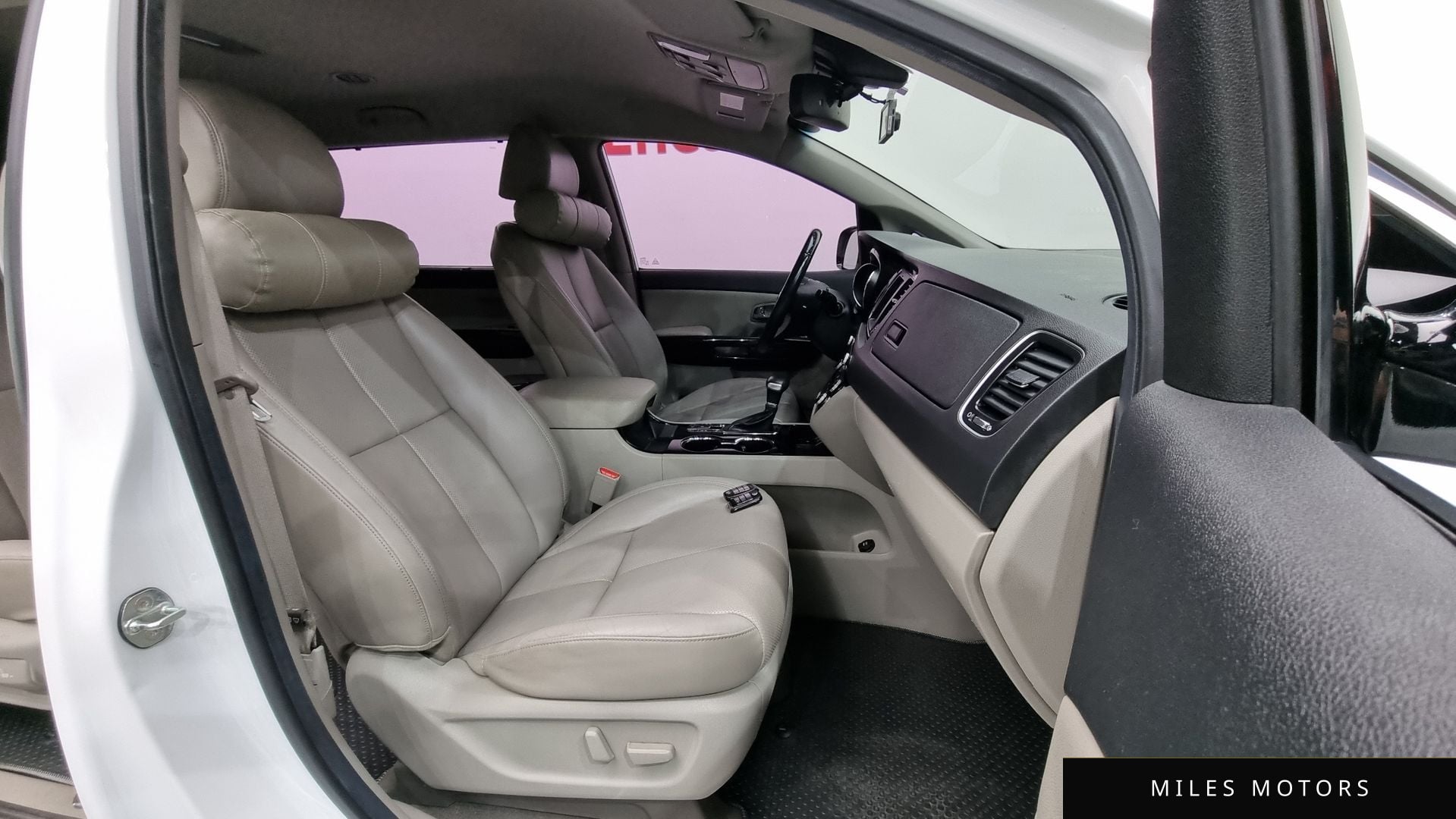 Kia Canival 2019 — миниатюра 10