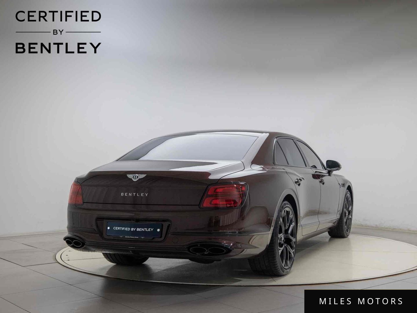 Bentley Flying Spur 2024 — миниатюра 2