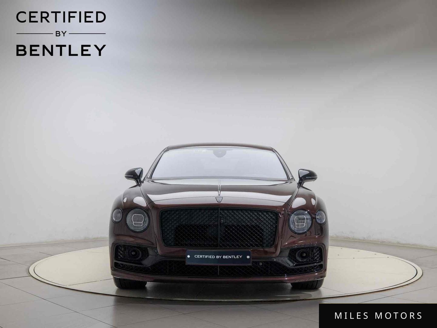 Bentley Flying Spur 2024 — миниатюра 3