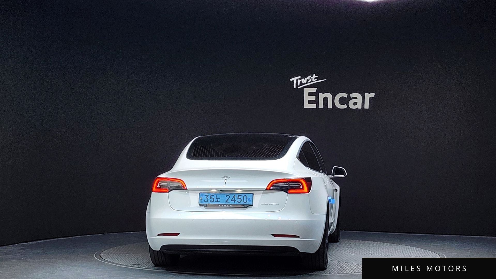 Tesla Model 3 2020 — миниатюра 4