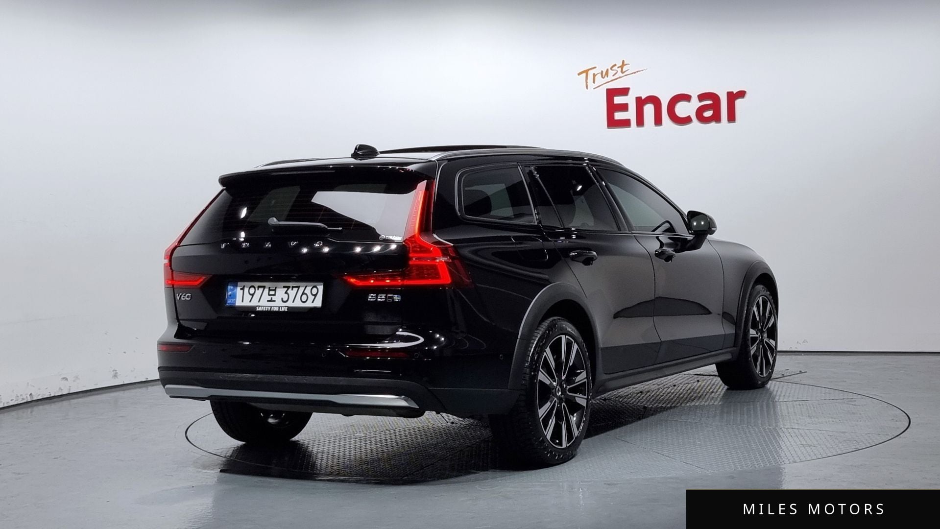 Volvo V60 2024 — миниатюра 2