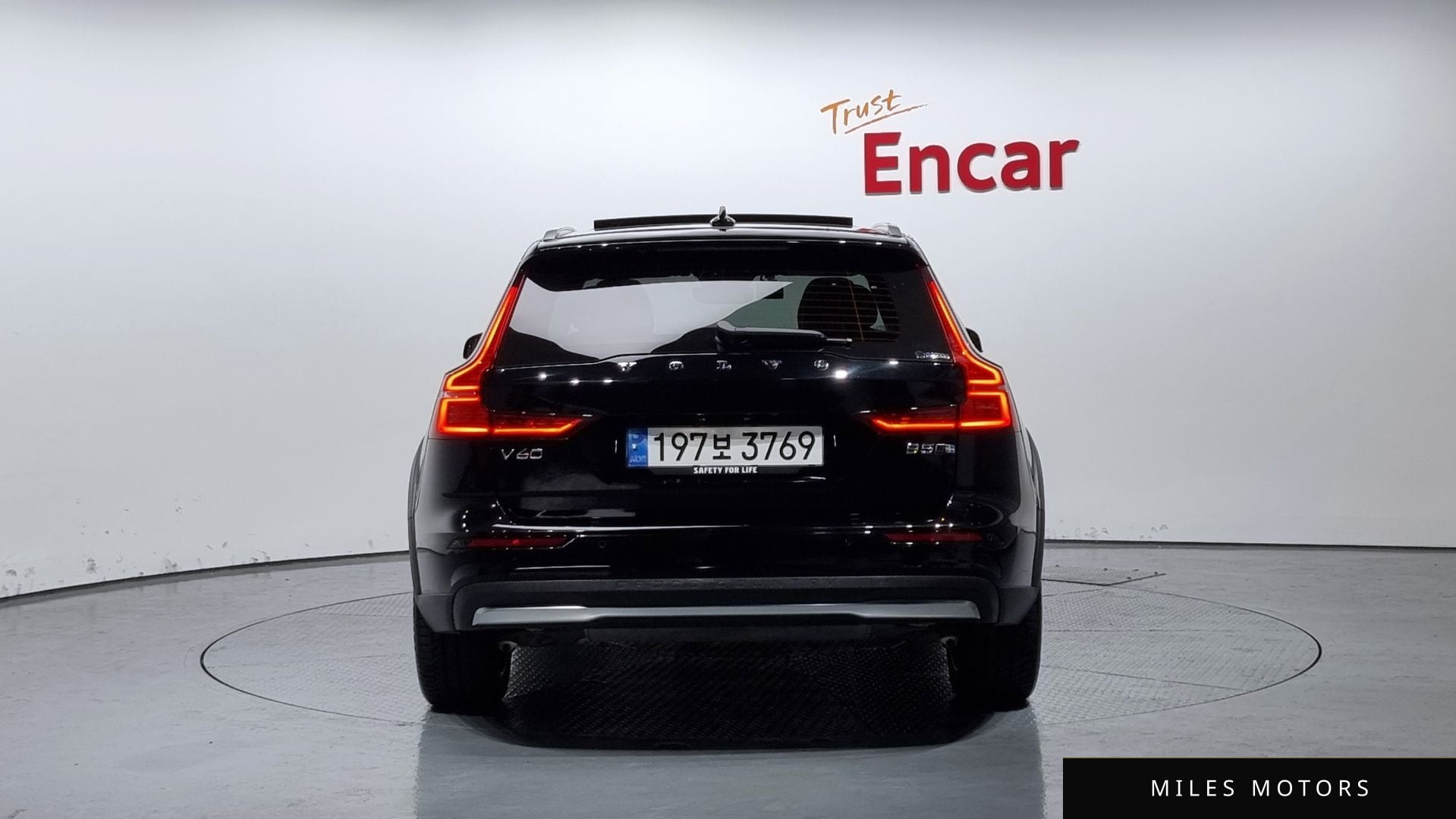 Volvo V60 2024 — миниатюра 4