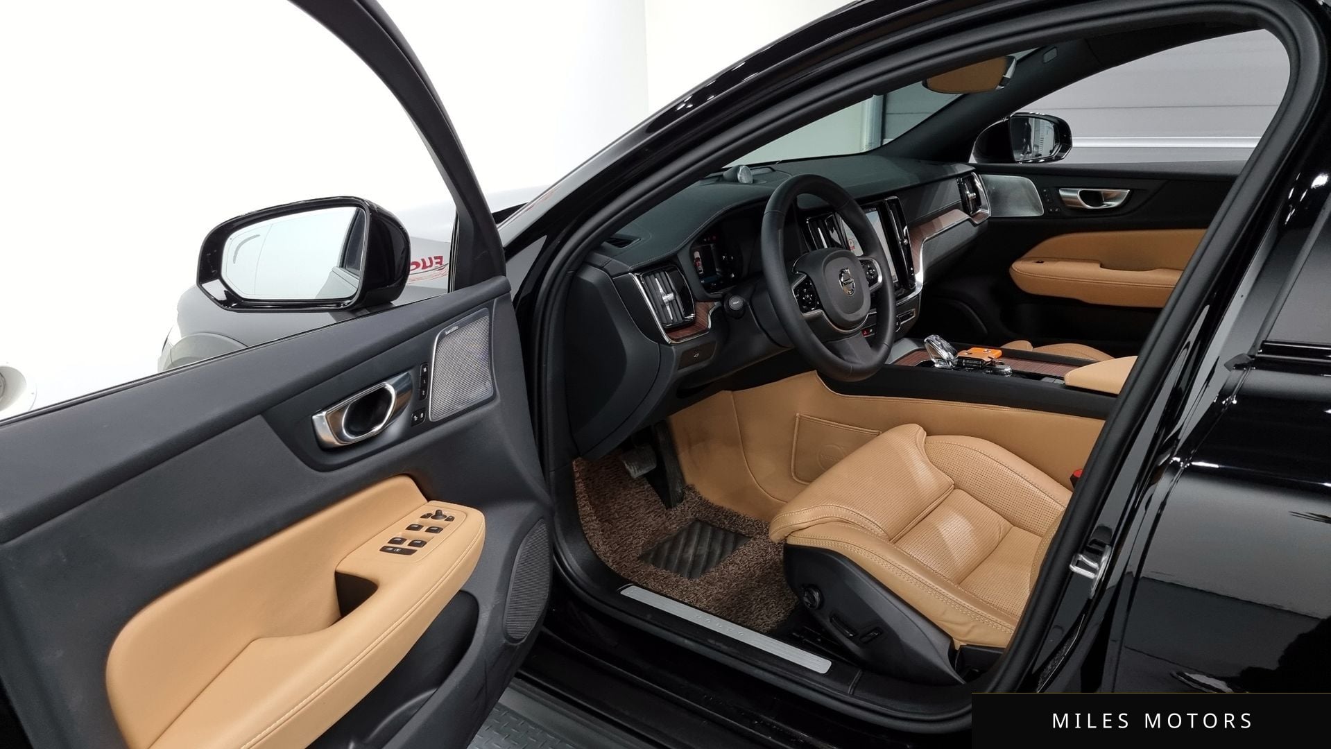 Volvo V60 2024 — миниатюра 11