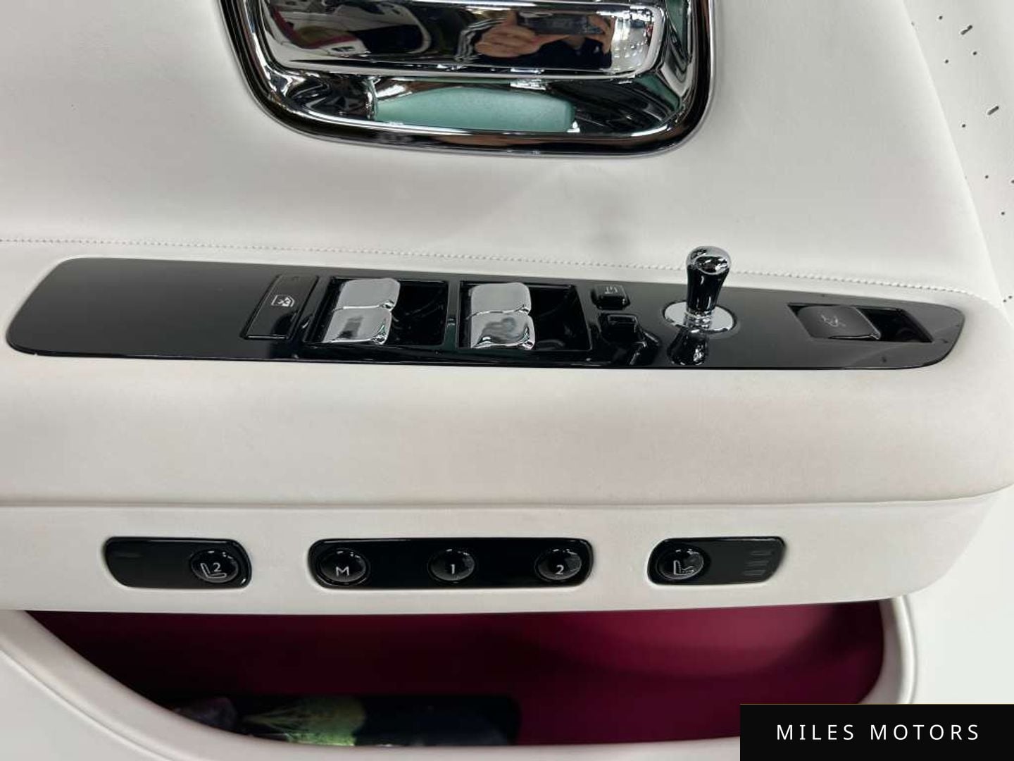 Rolls-Royce Spectre 2024 — миниатюра 8