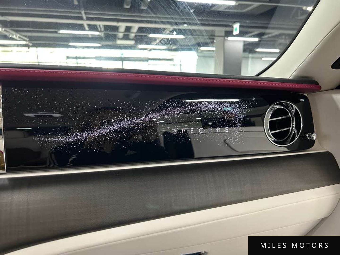 Rolls-Royce Spectre 2024 — миниатюра 12