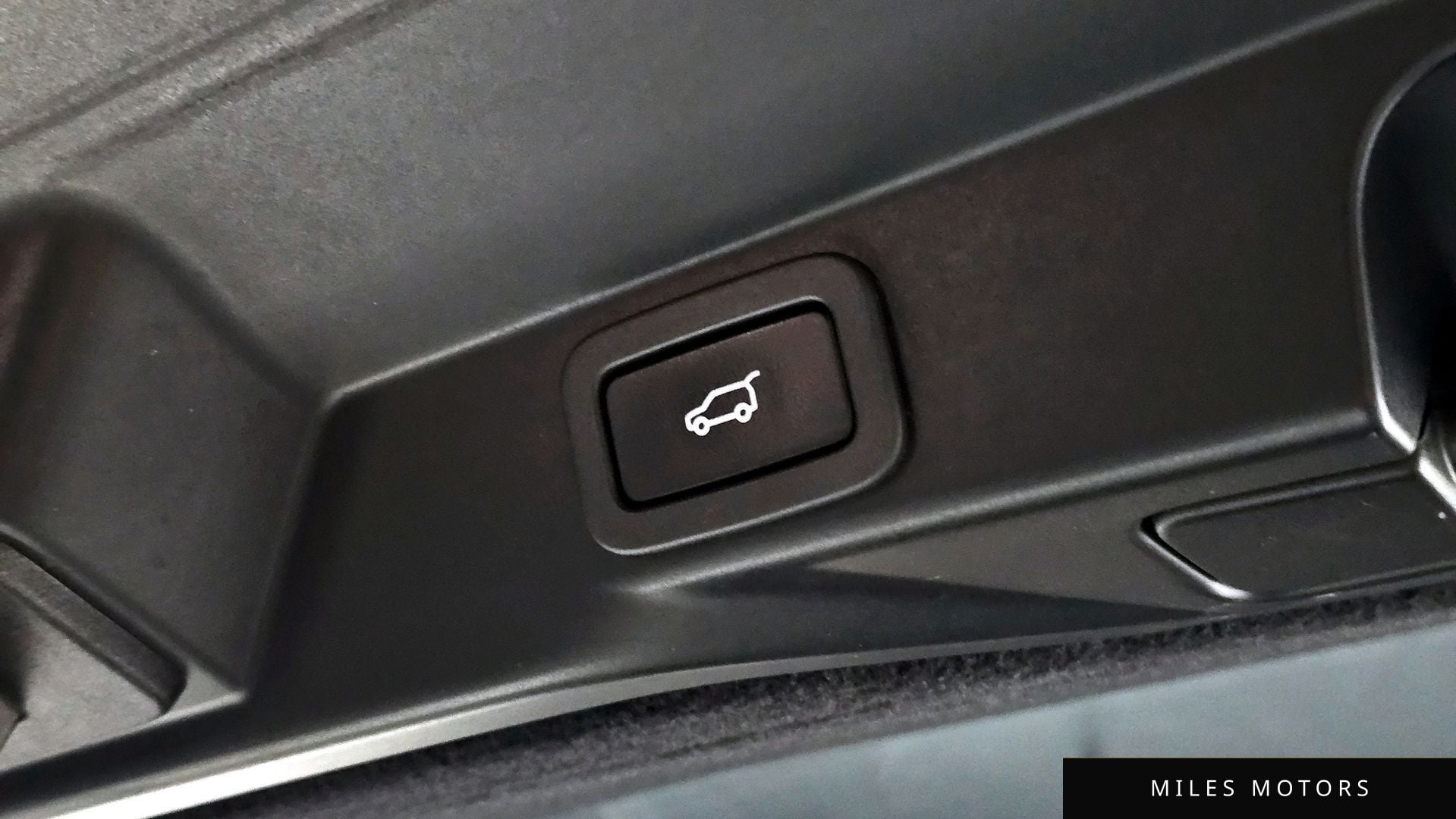 Land Rover Range Rover Sport 2016 — миниатюра 18