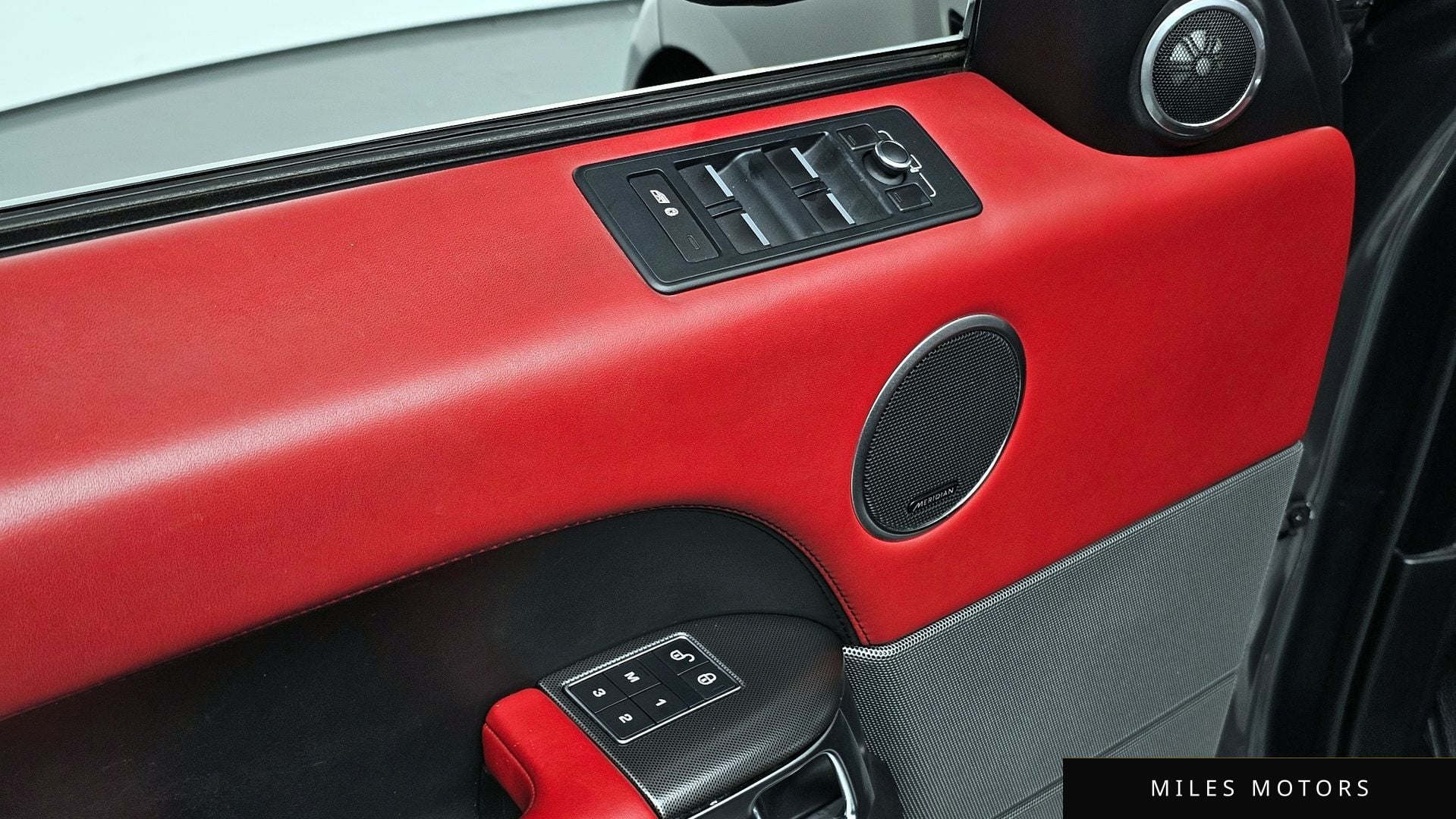 Land Rover Range Rover Sport 2016 — миниатюра 19