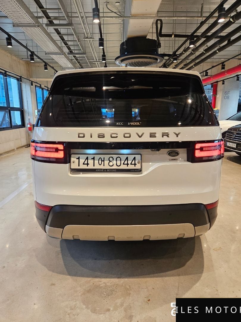 Land Rover Discovery 2017 — миниатюра 4