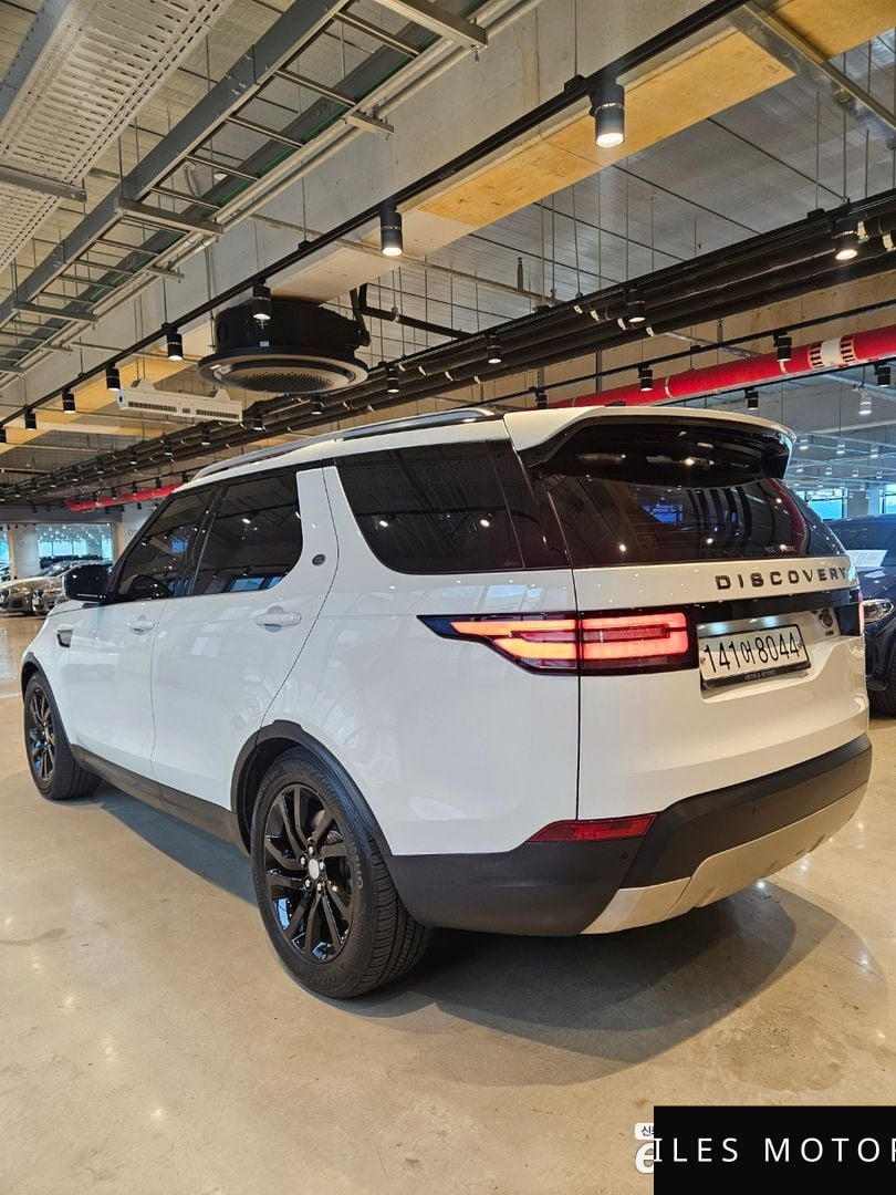 Land Rover Discovery 2017 — миниатюра 5