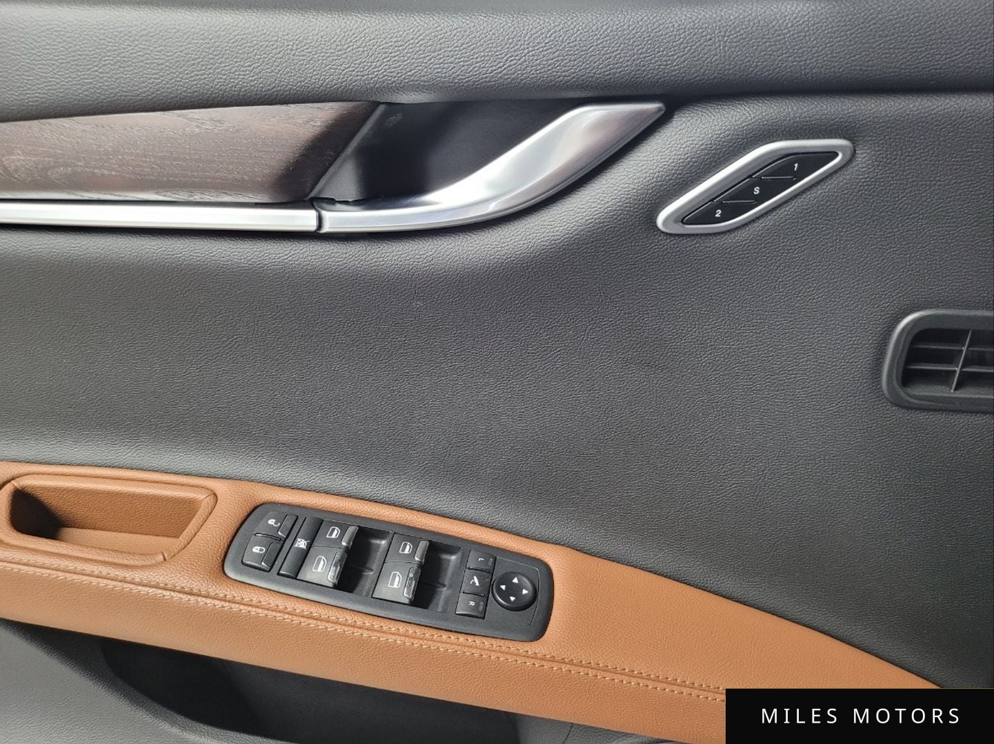 Maserati Ghibli 2022 — миниатюра 12