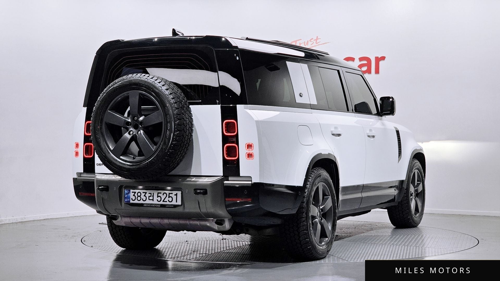 Land Rover Defender 2024 — миниатюра 2