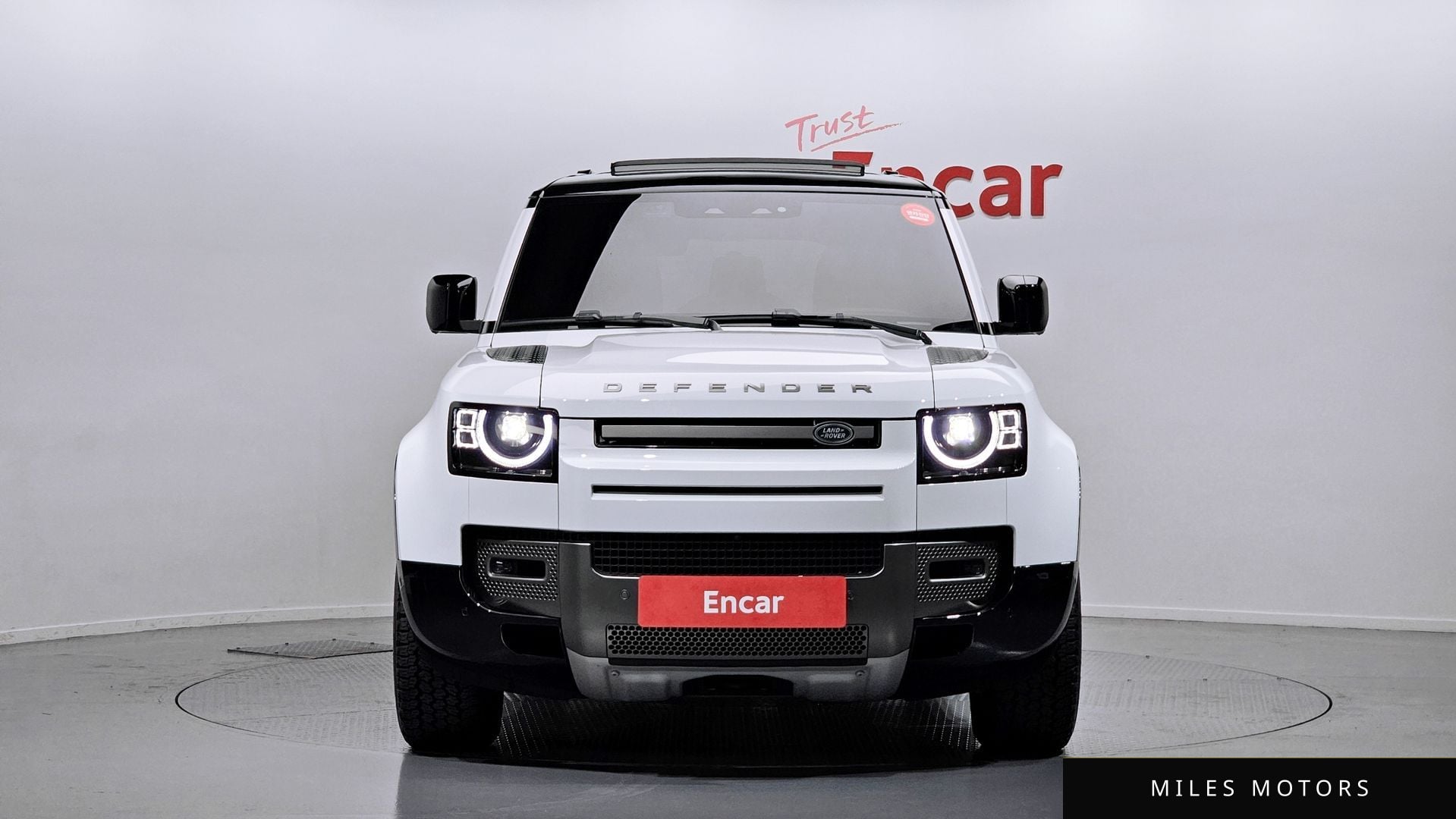 Land Rover Defender 2024 — миниатюра 3