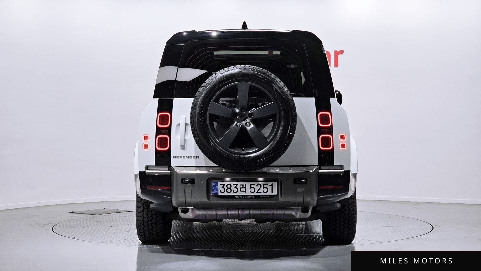 Land Rover Defender 2024 — миниатюра 4