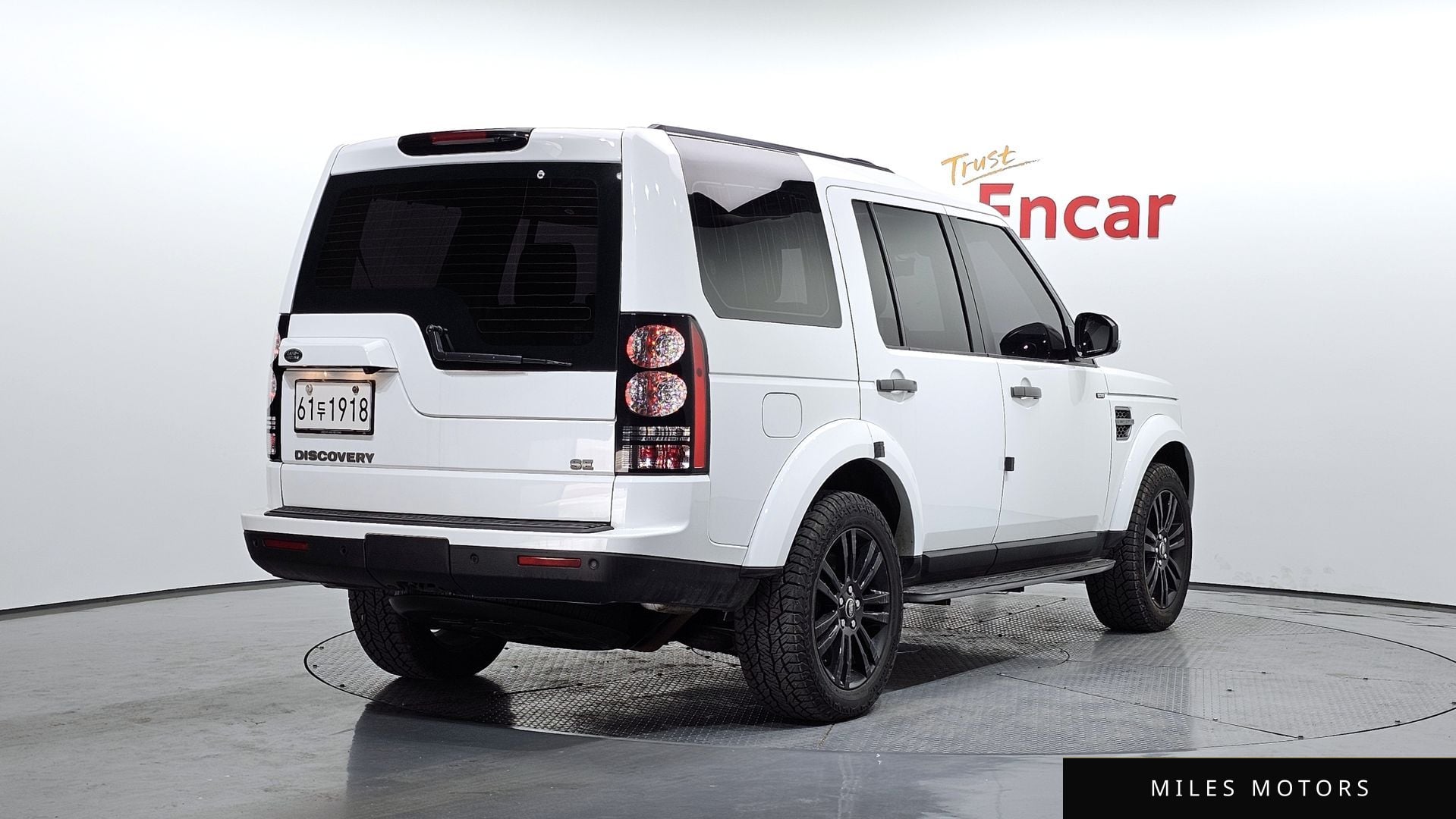 Land Rover Discovery 2016 — миниатюра 2