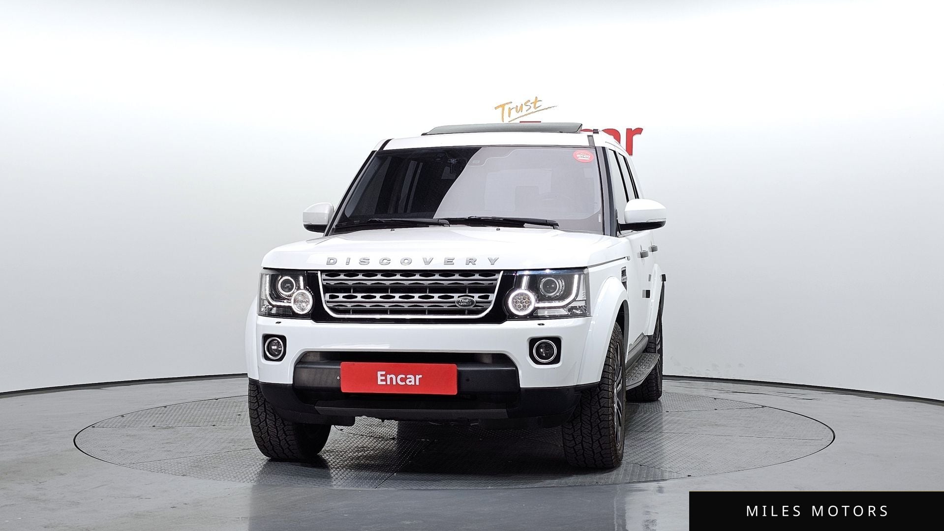 Land Rover Discovery 2016 — миниатюра 3