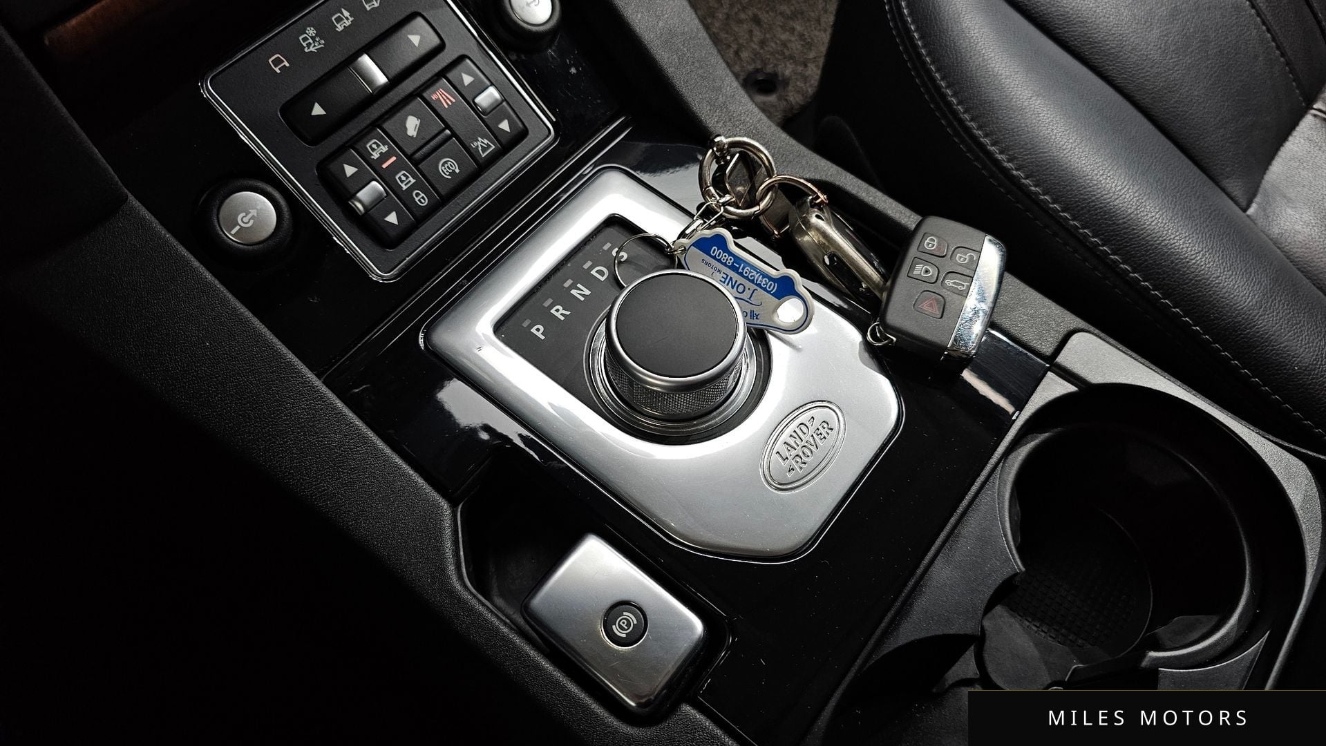 Land Rover Discovery 2016 — миниатюра 9