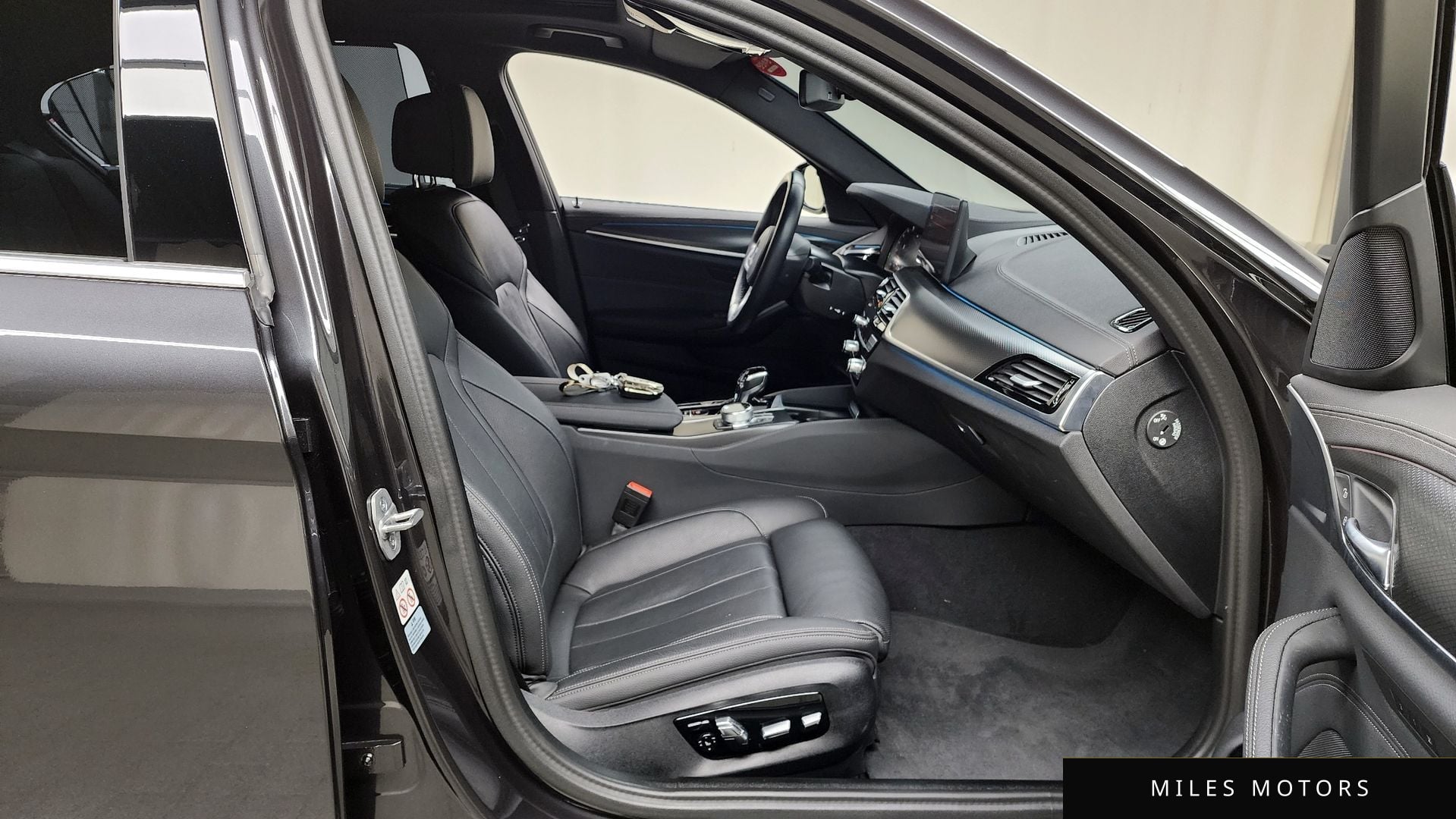 BMW 5시리즈 (G30) 2023 — миниатюра 11