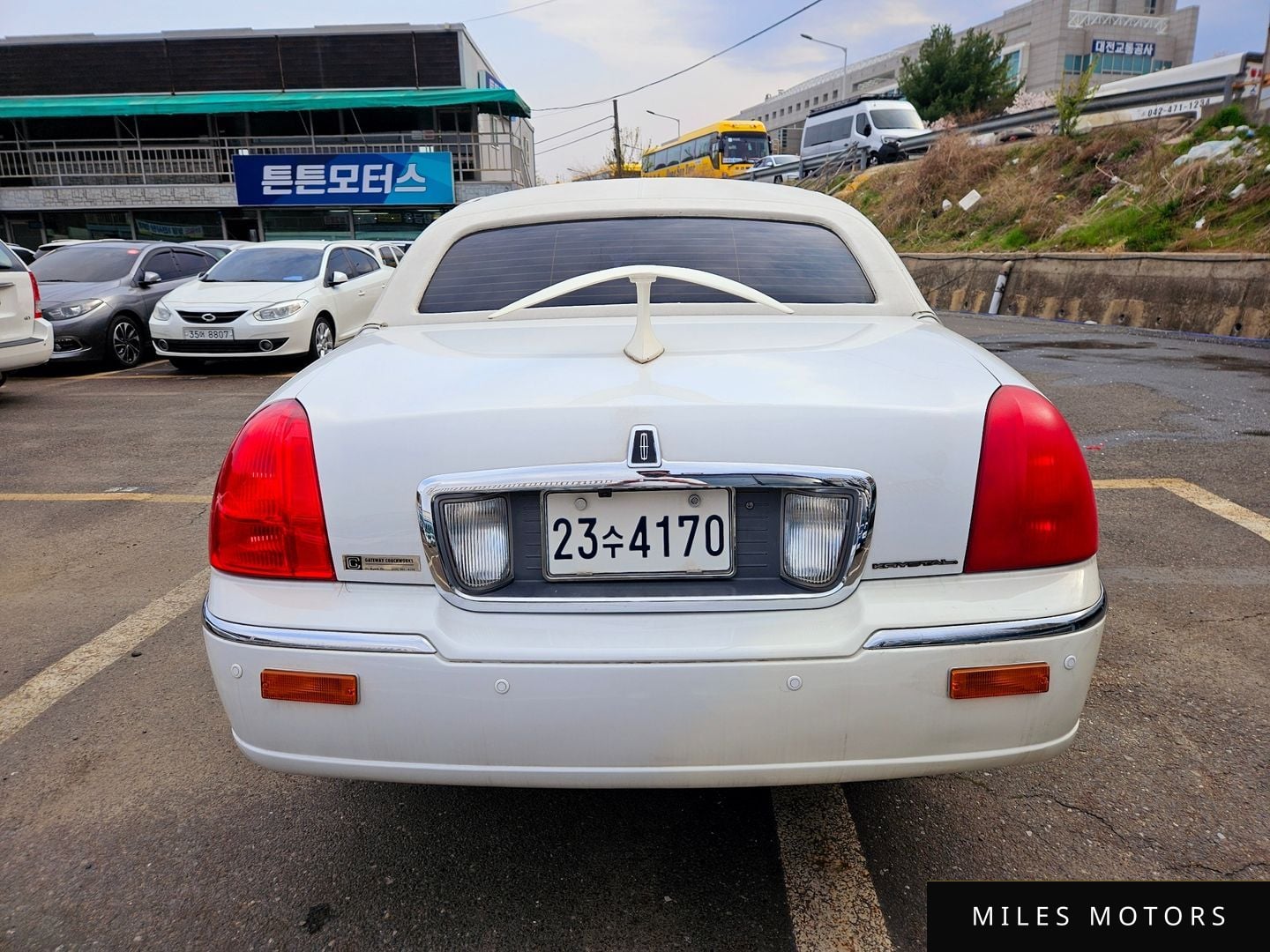 Lincoln Town Car 2003 — миниатюра 4