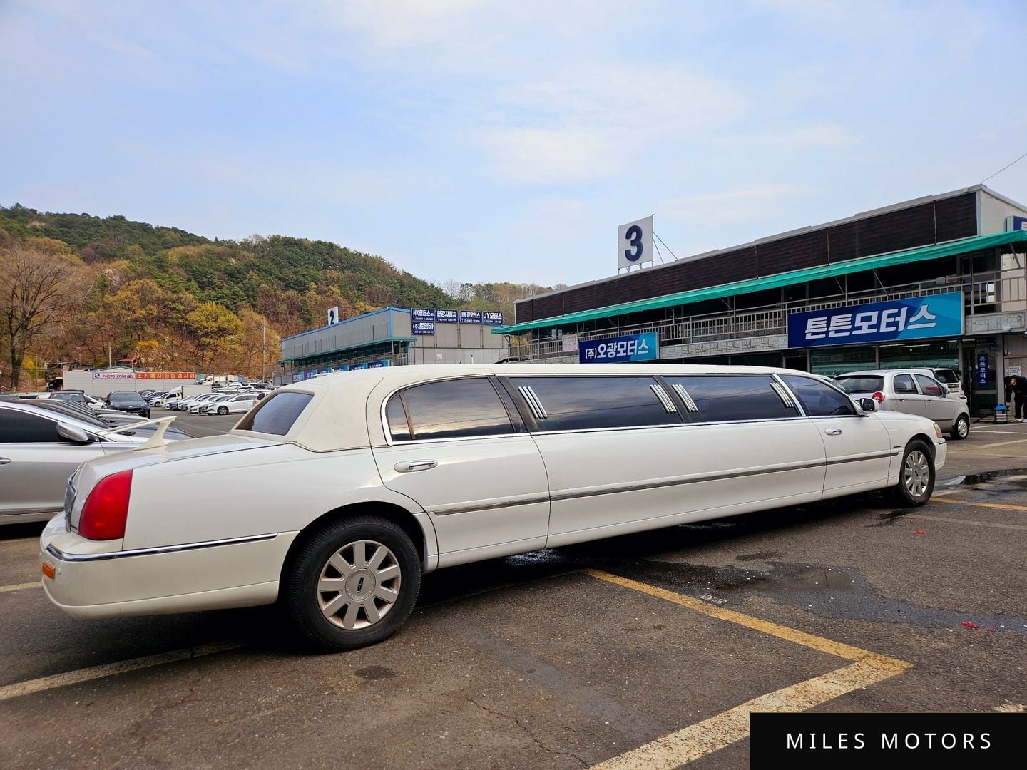 Lincoln Town Car 2003 — миниатюра 5