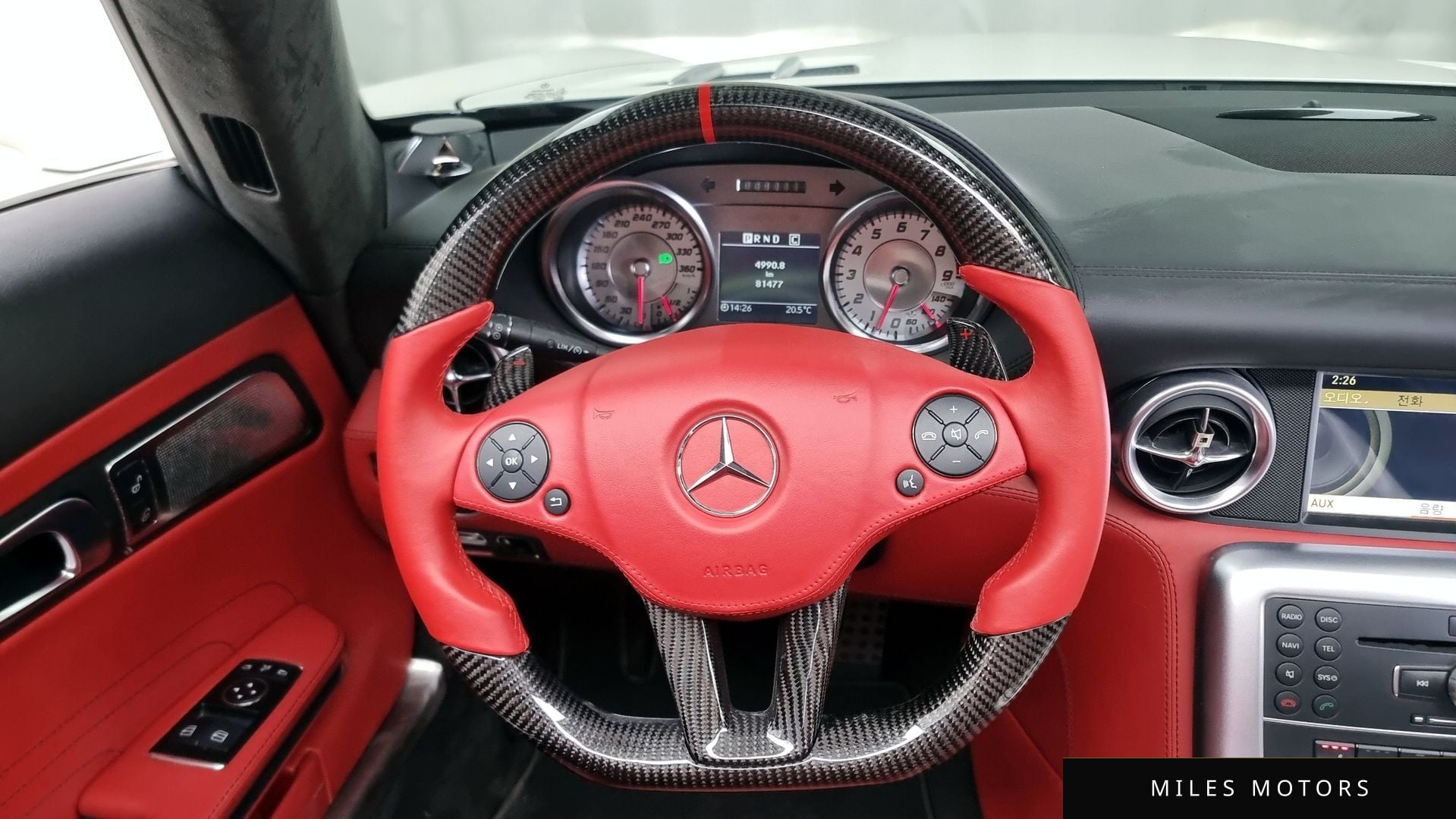 Mercedes-Benz SLS AMG 2012 — миниатюра 12