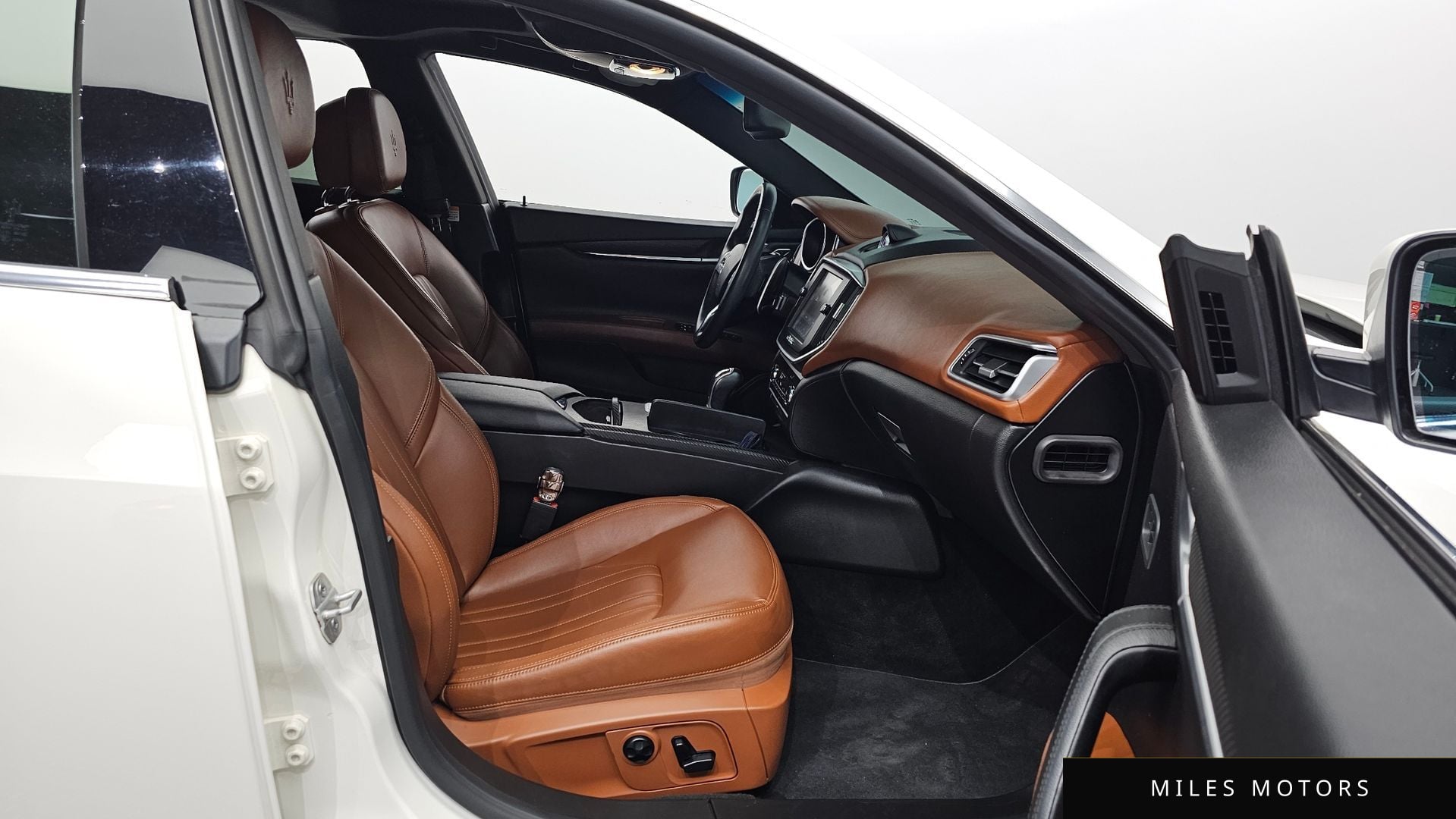 Maserati Ghibli 2015 — миниатюра 11