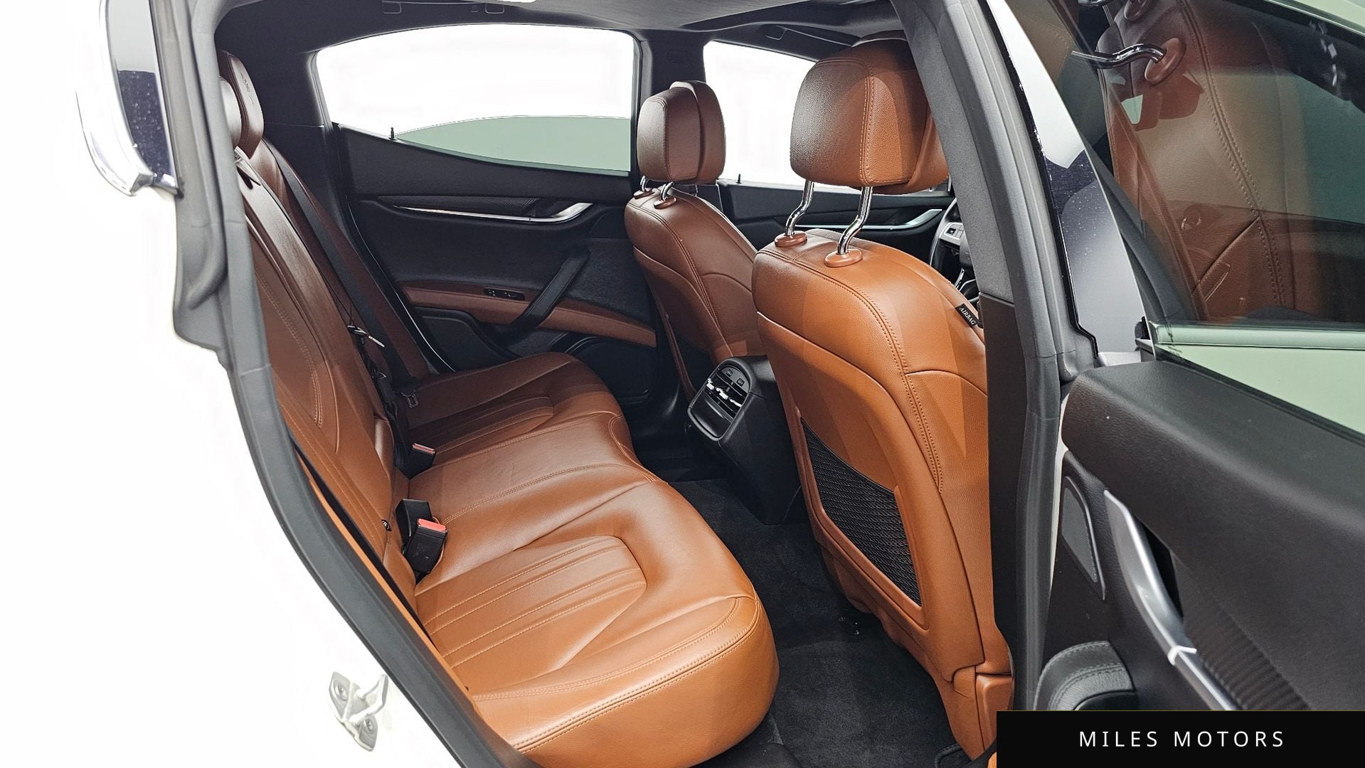 Maserati Ghibli 2015 — миниатюра 12