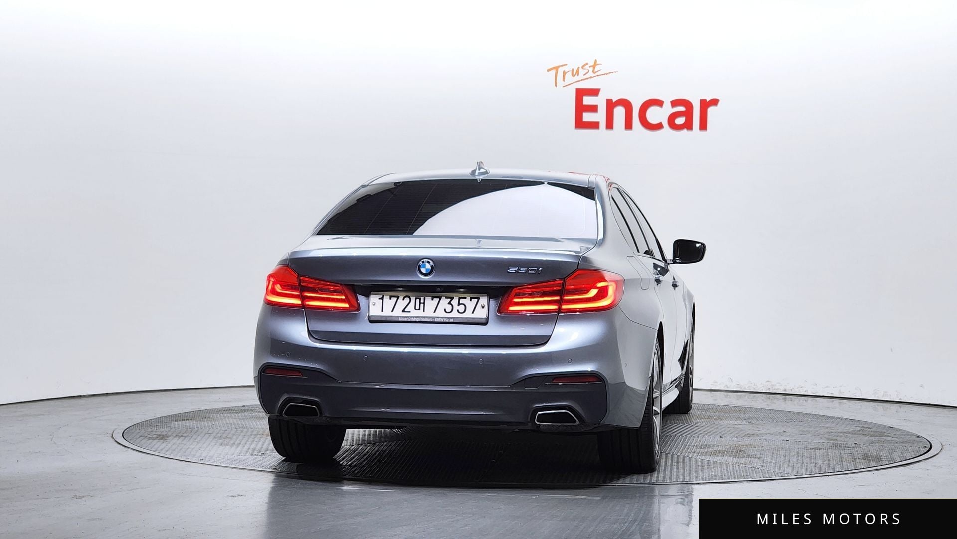 BMW 5 Series (G30) 2017 — миниатюра 4