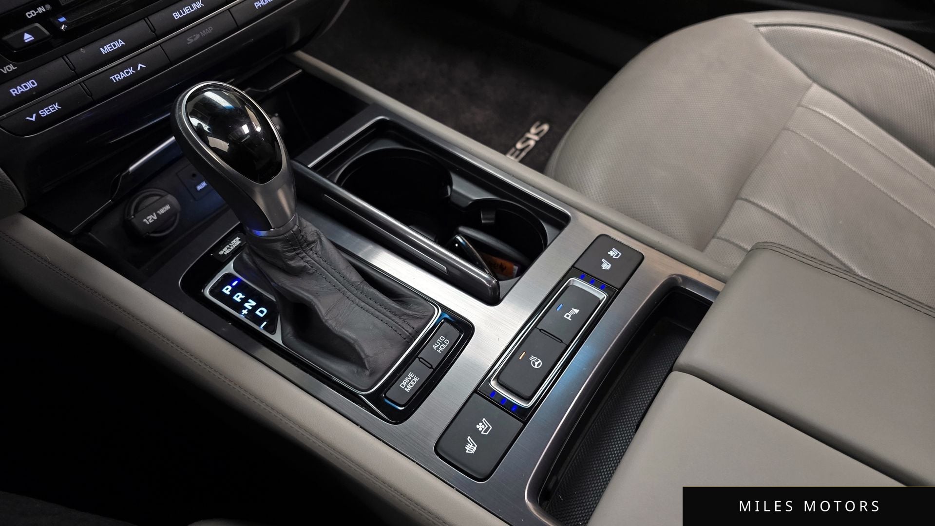 Hyundai Genesis 2015 — миниатюра 9