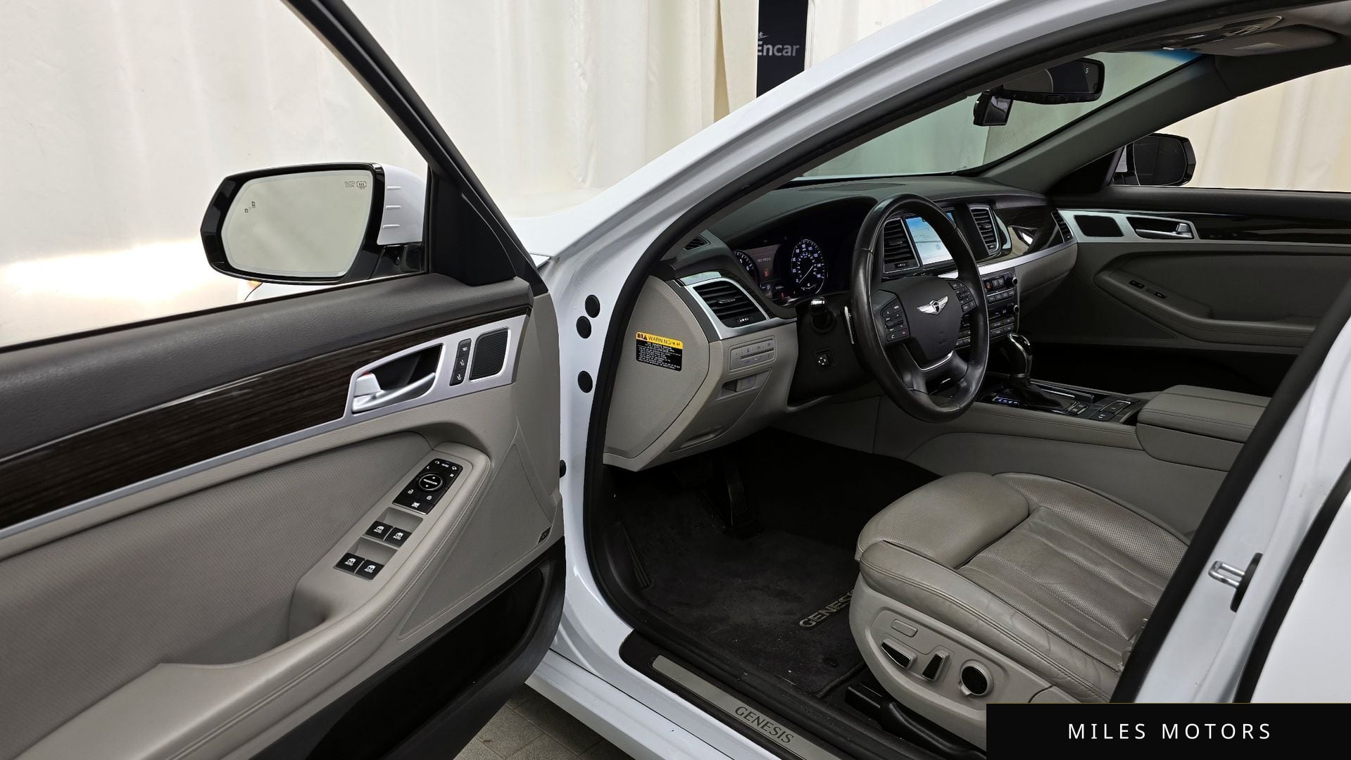 Hyundai Genesis 2015 — миниатюра 10