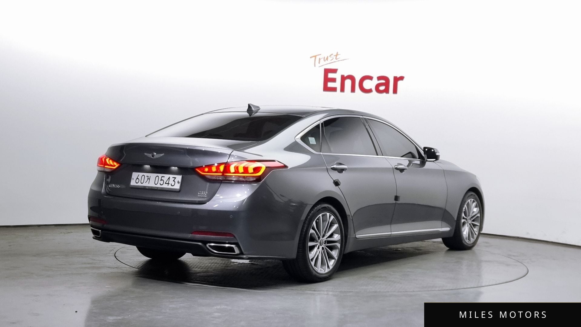 Hyundai Genesis 2016 — миниатюра 2