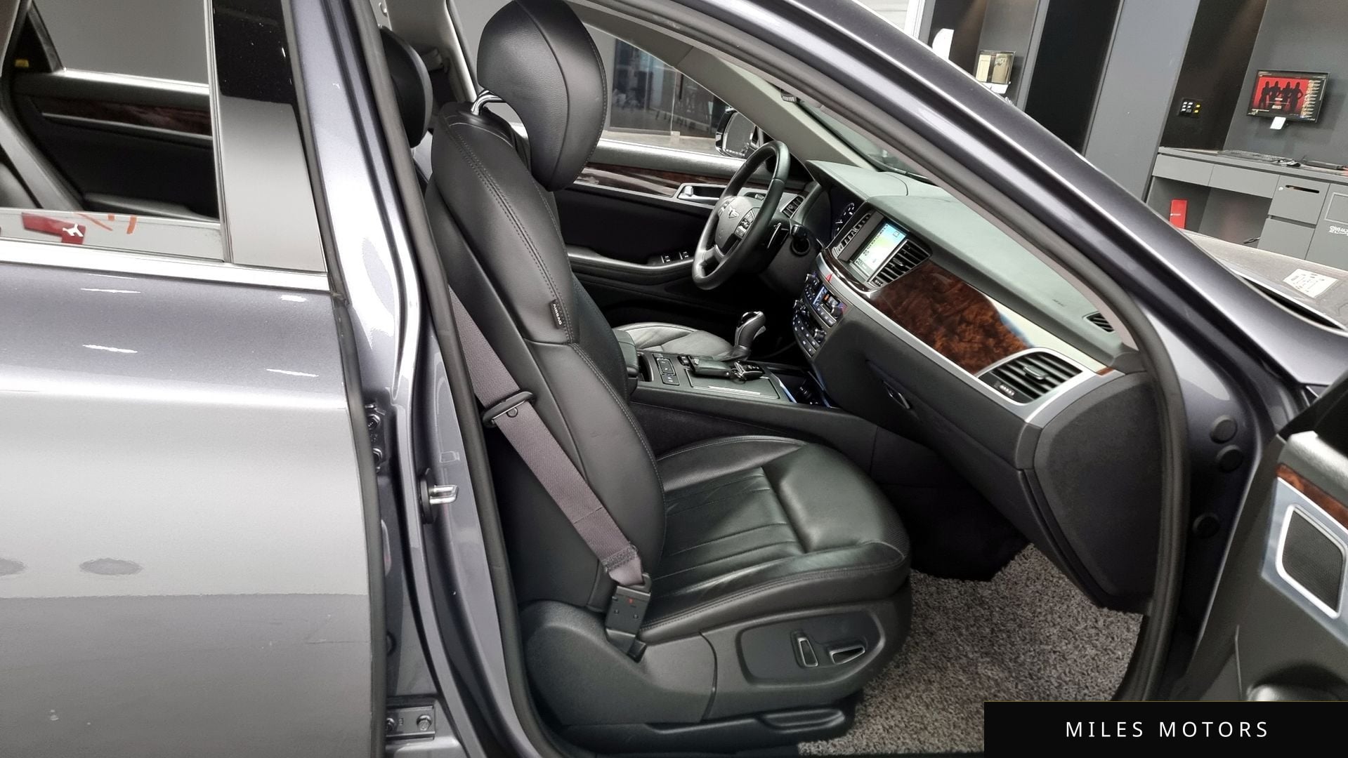Hyundai Genesis 2016 — миниатюра 12
