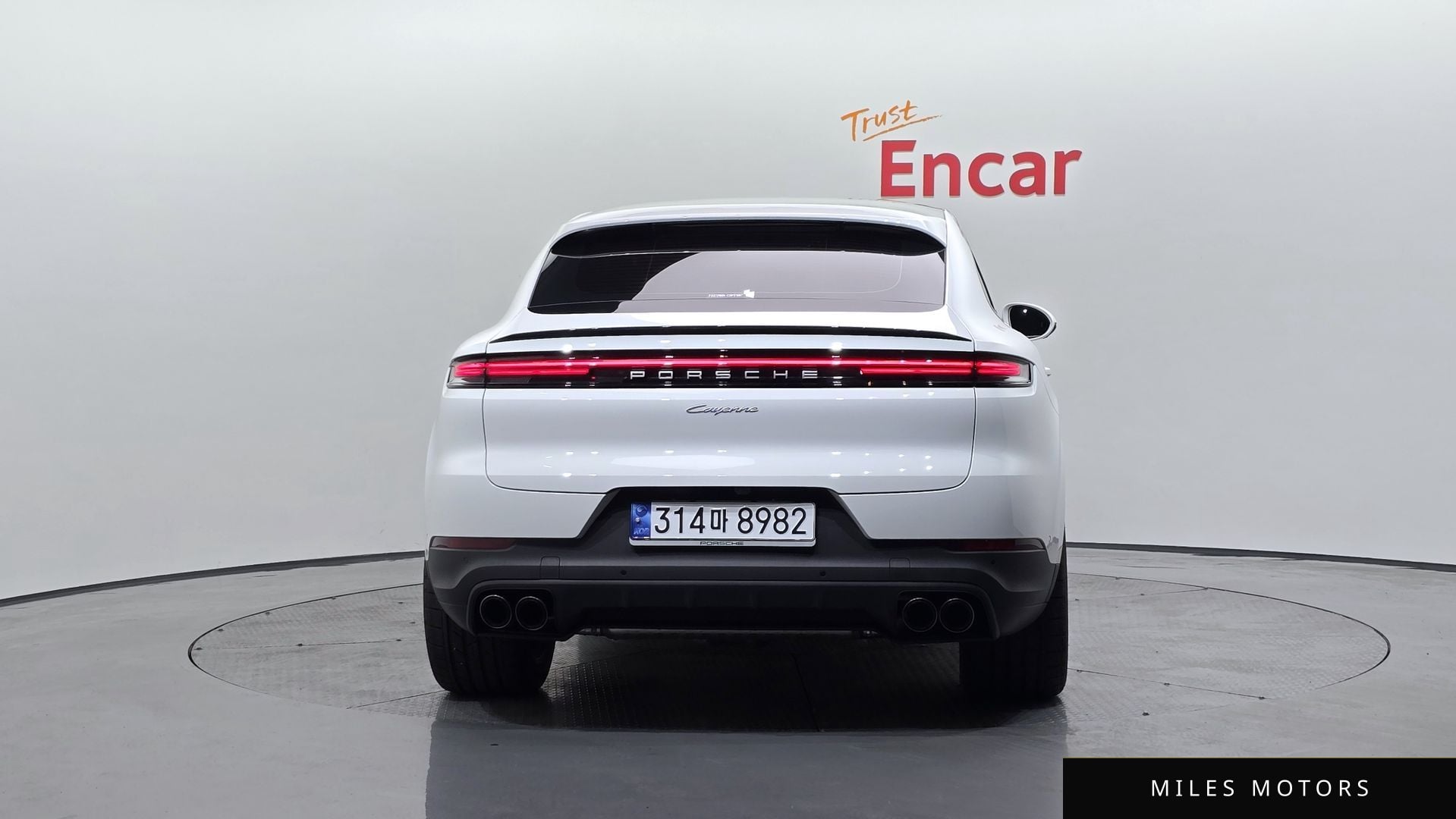 Porsche Cayenne 2024 — миниатюра 4