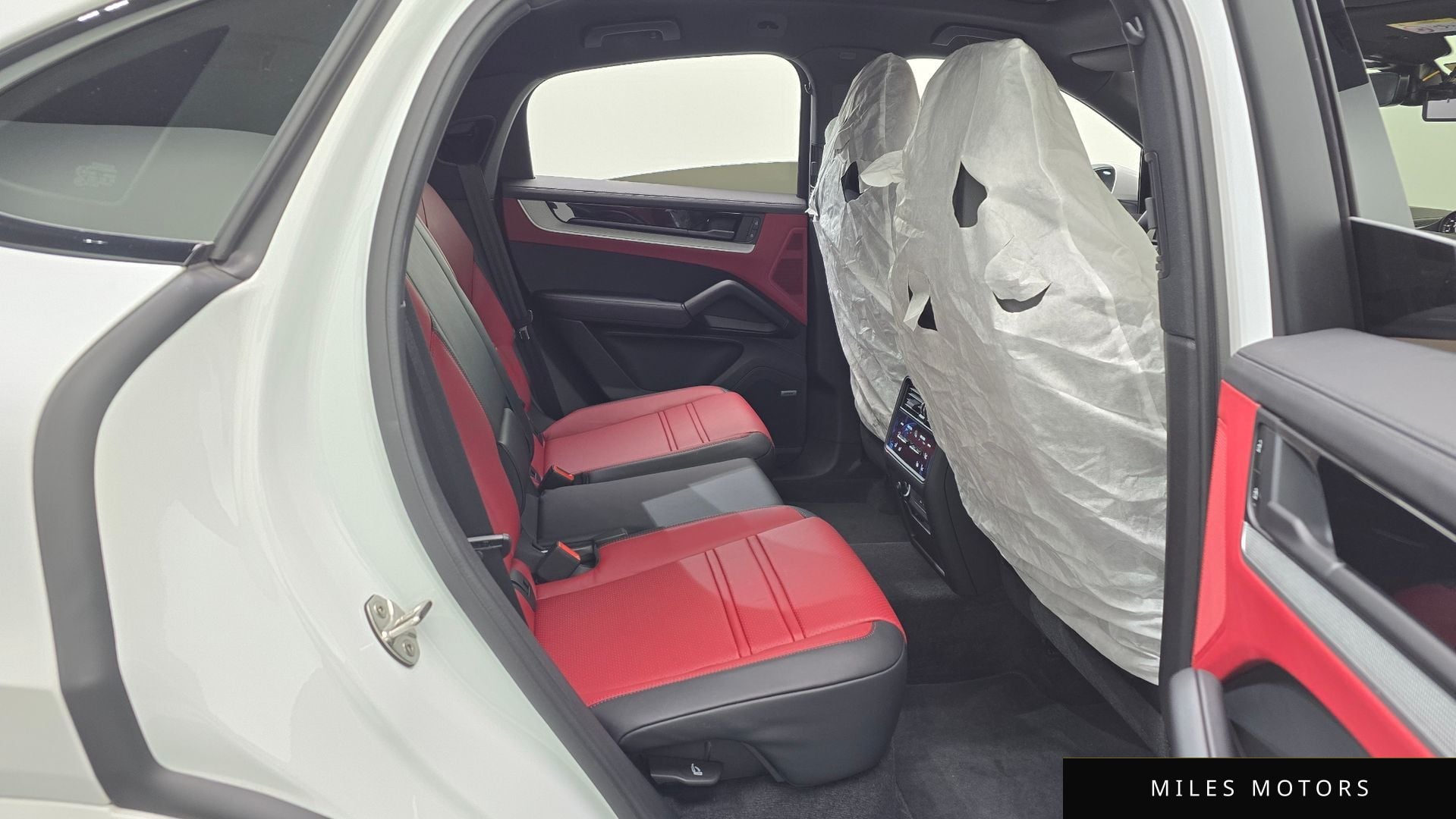Porsche Cayenne 2024 — миниатюра 12