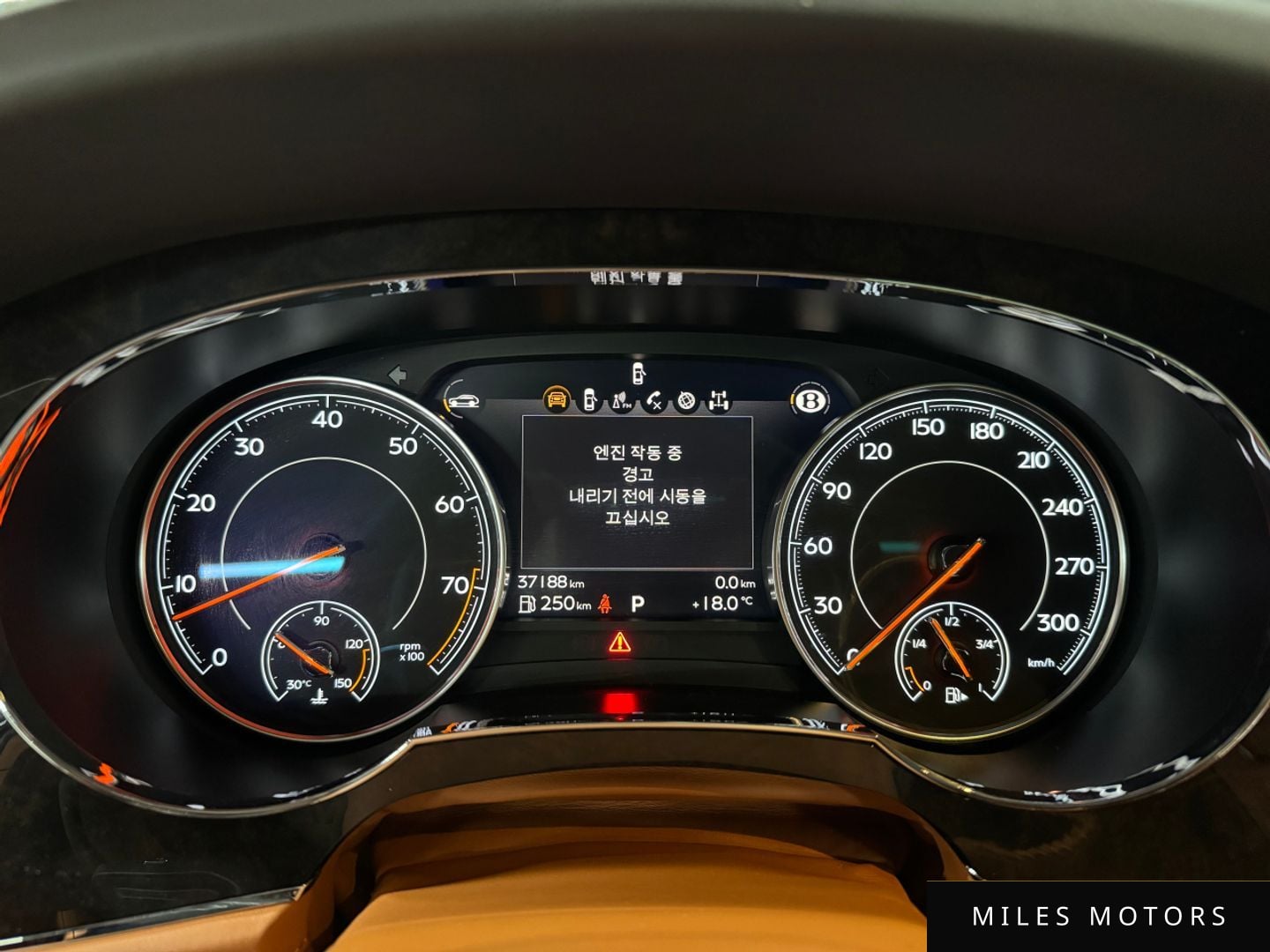 Bentley Bentayga 2020 — миниатюра 6