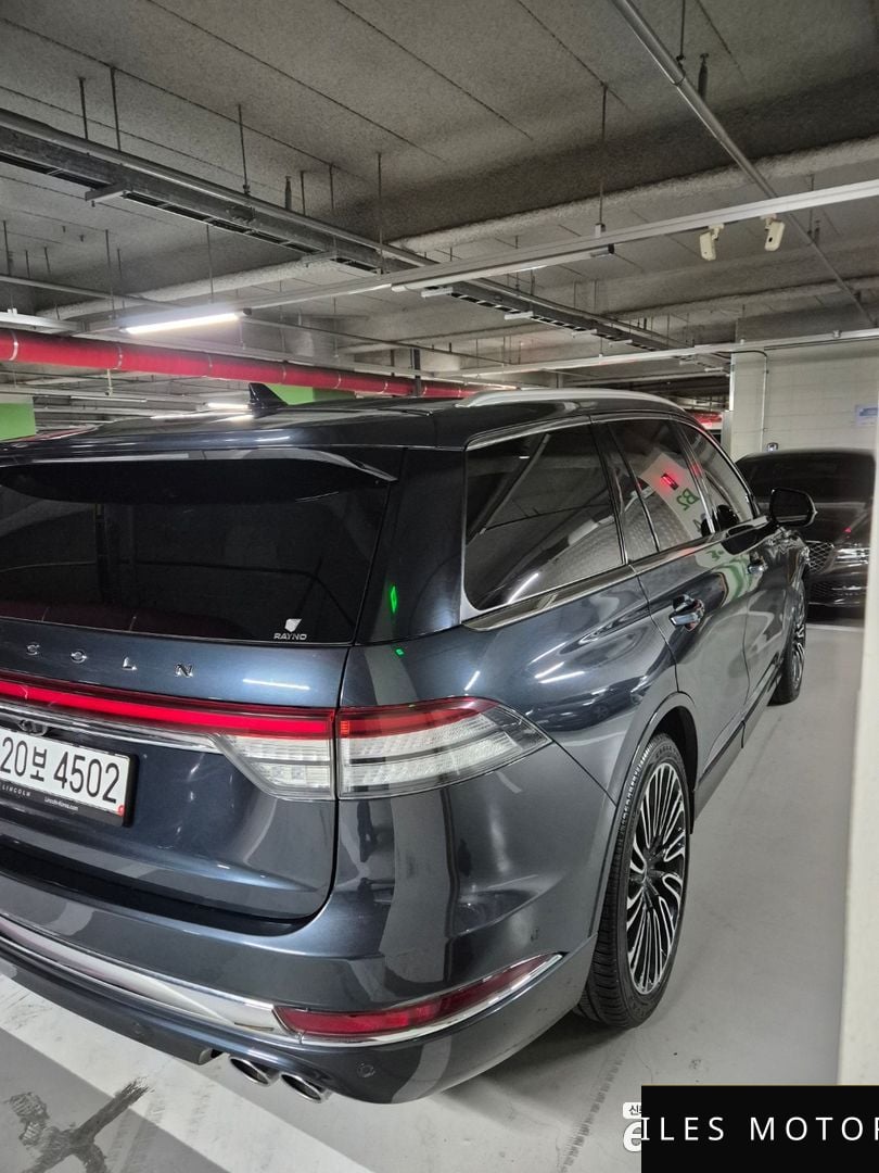 Lincoln Aviator 2022 — миниатюра 7