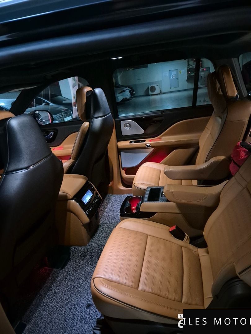 Lincoln Aviator 2022 — миниатюра 12