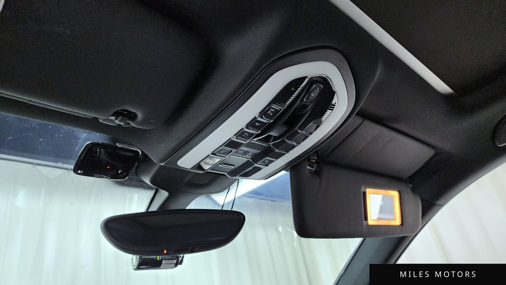 Porsche 카이엔 2013 — миниатюра 17