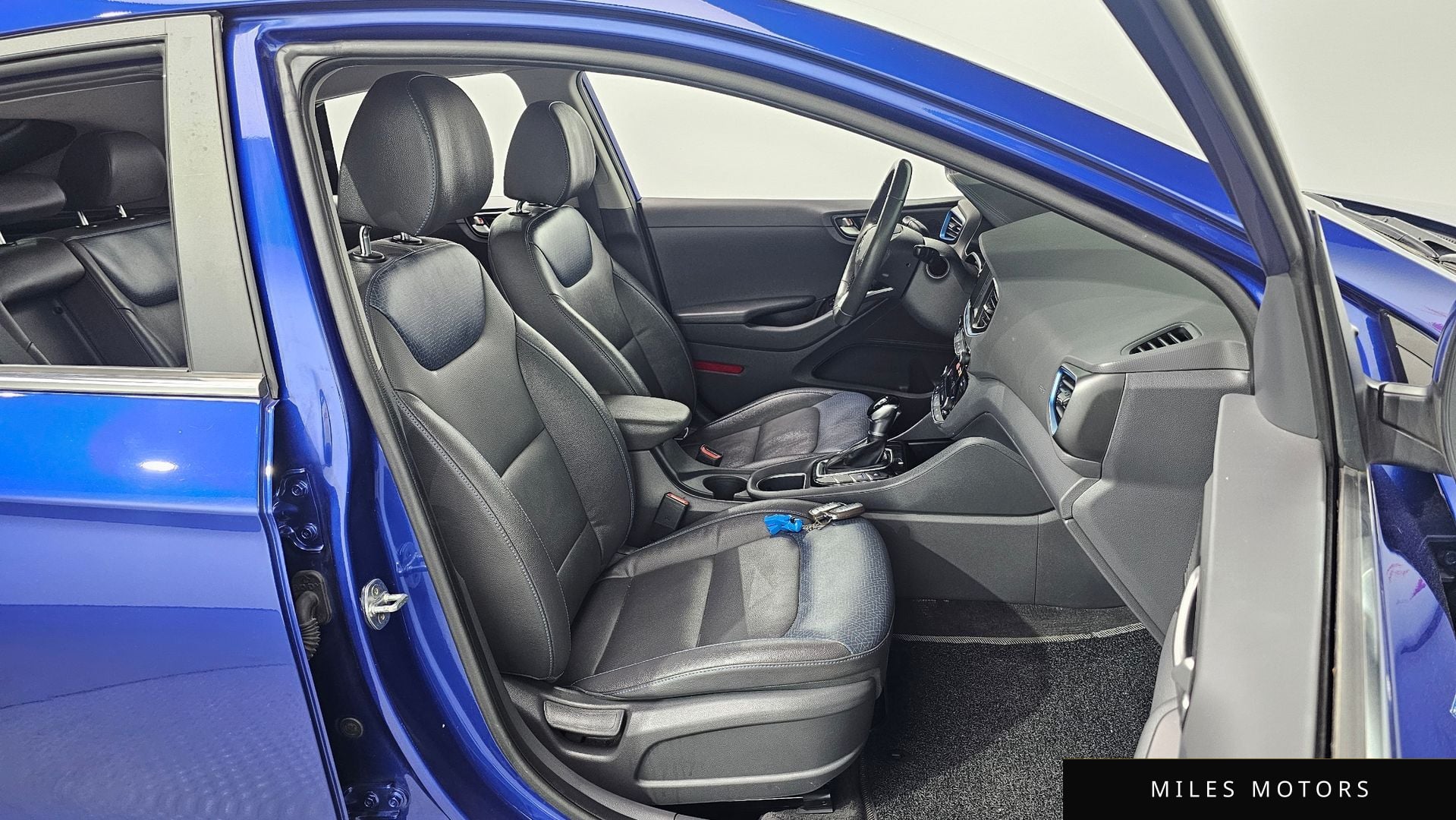 Hyundai Ioniq 2019 — миниатюра 12