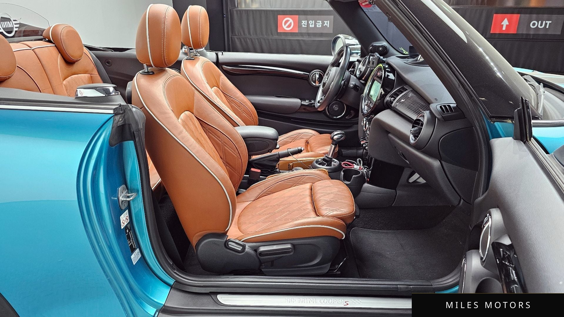 MINI Cooper Convertible 2018 — миниатюра 10