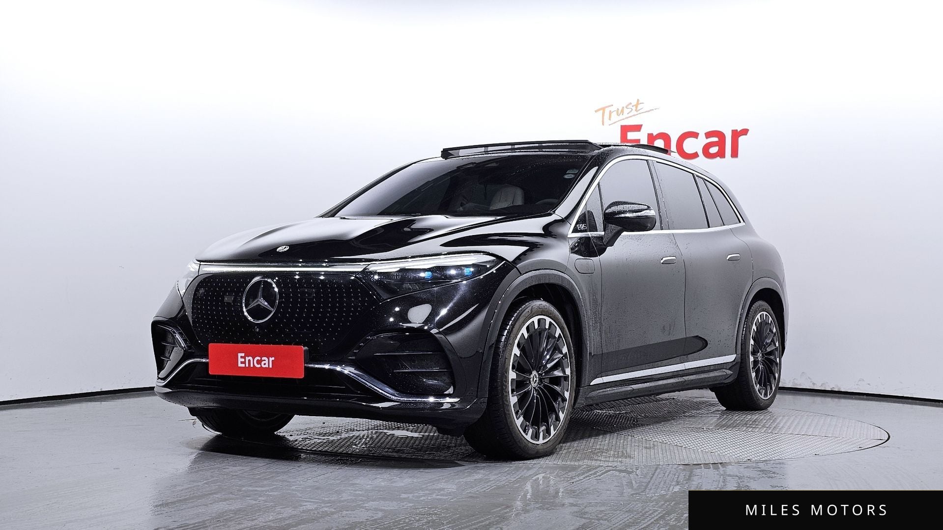 Mercedes-Benz EQS SUV X296 2023 — фото 1 из 12