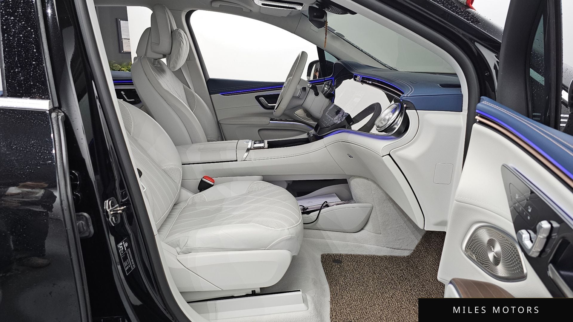 Mercedes-Benz EQS SUV X296 2023 — миниатюра 11