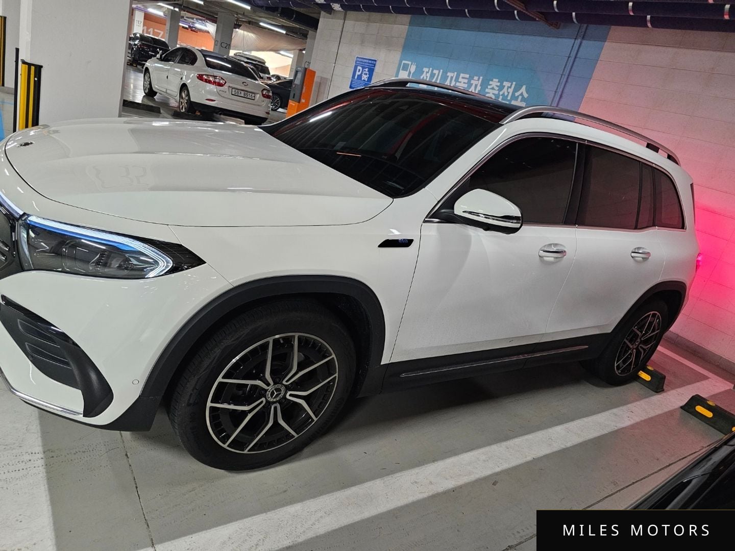 Mercedes-Benz EQB X243 2023 — миниатюра 2