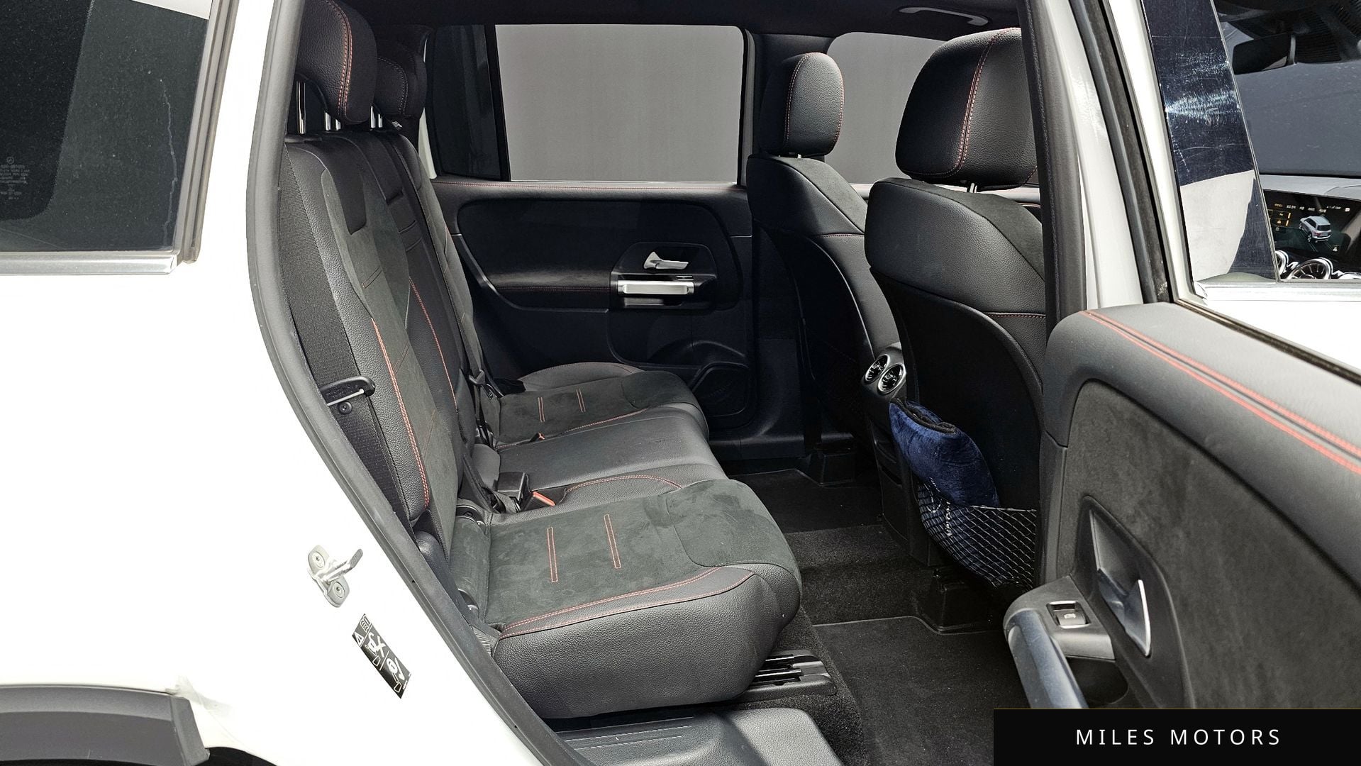Mercedes-Benz GLB-Class X247 2023 — миниатюра 12