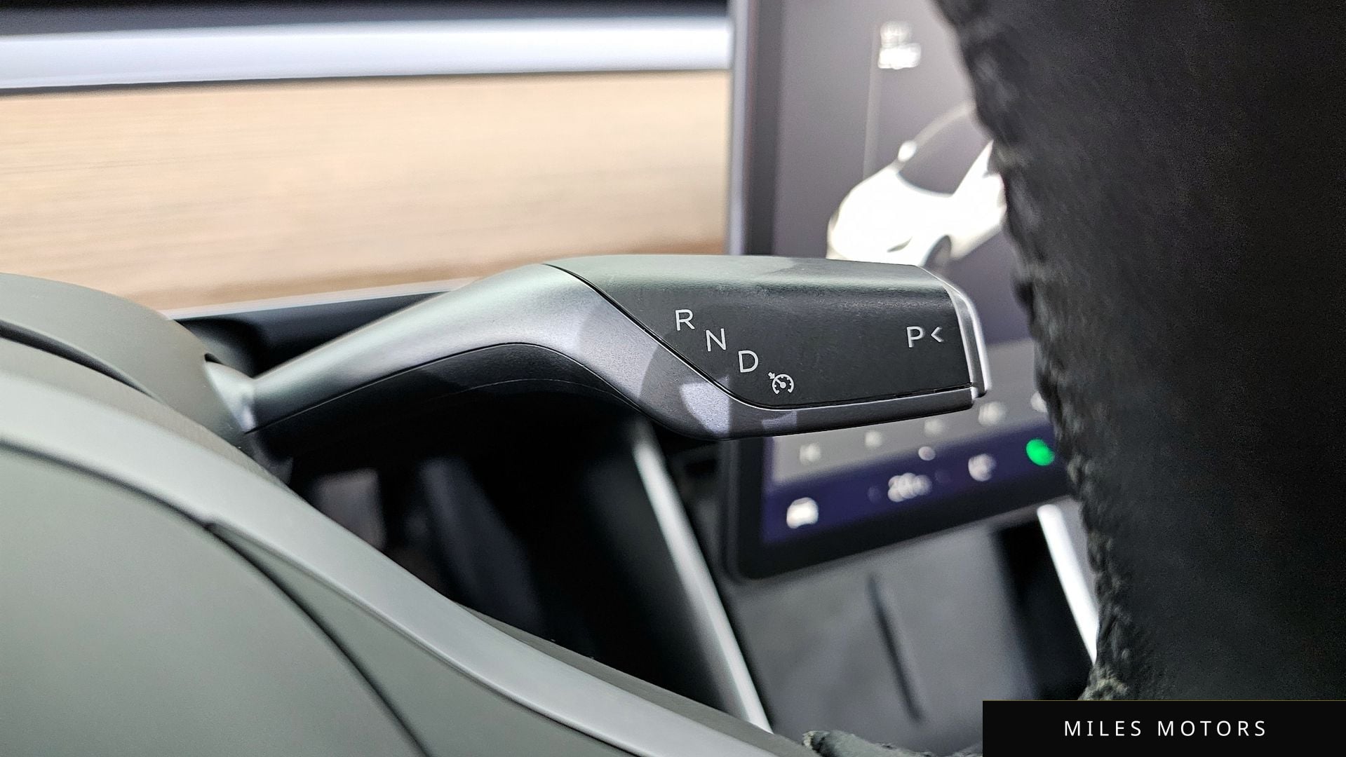 Tesla Model 3 2020 — миниатюра 9