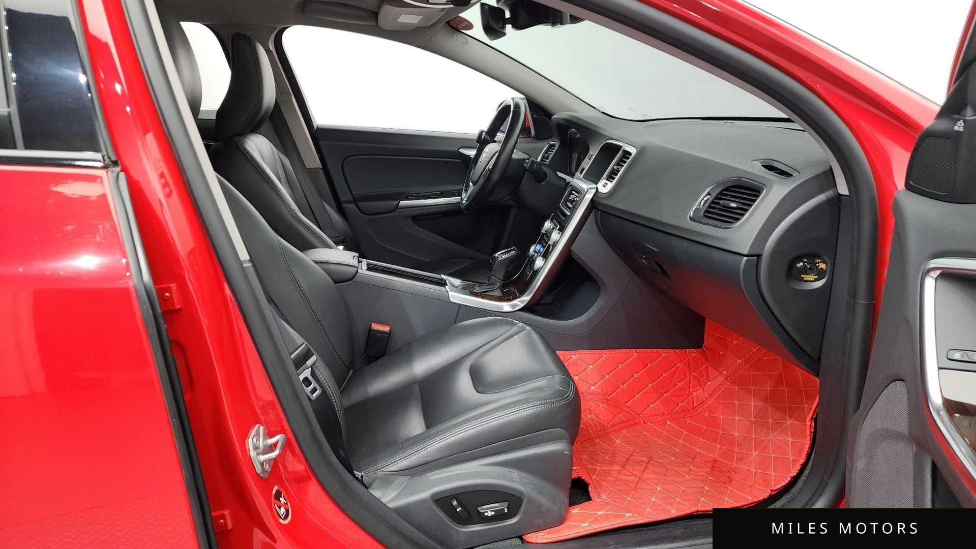 Volvo V60 2018 — миниатюра 11